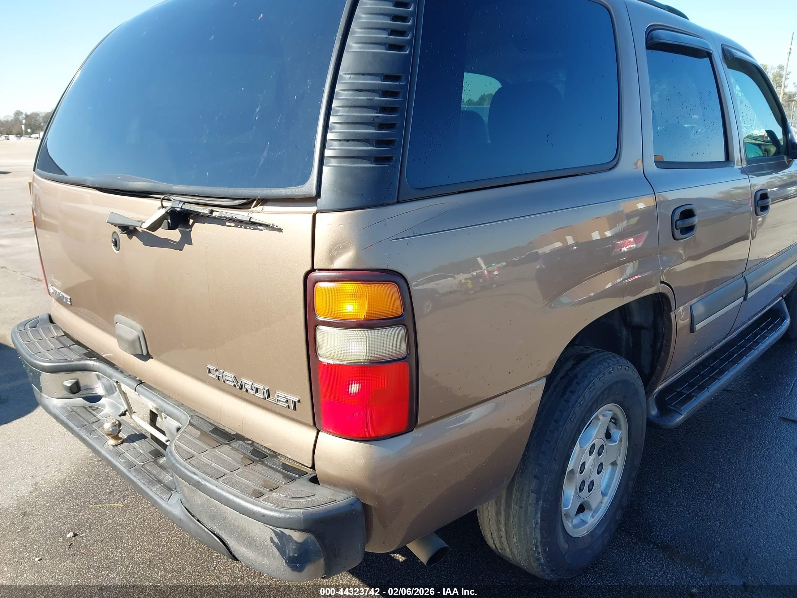 CHEVROLET TAHOE image 6