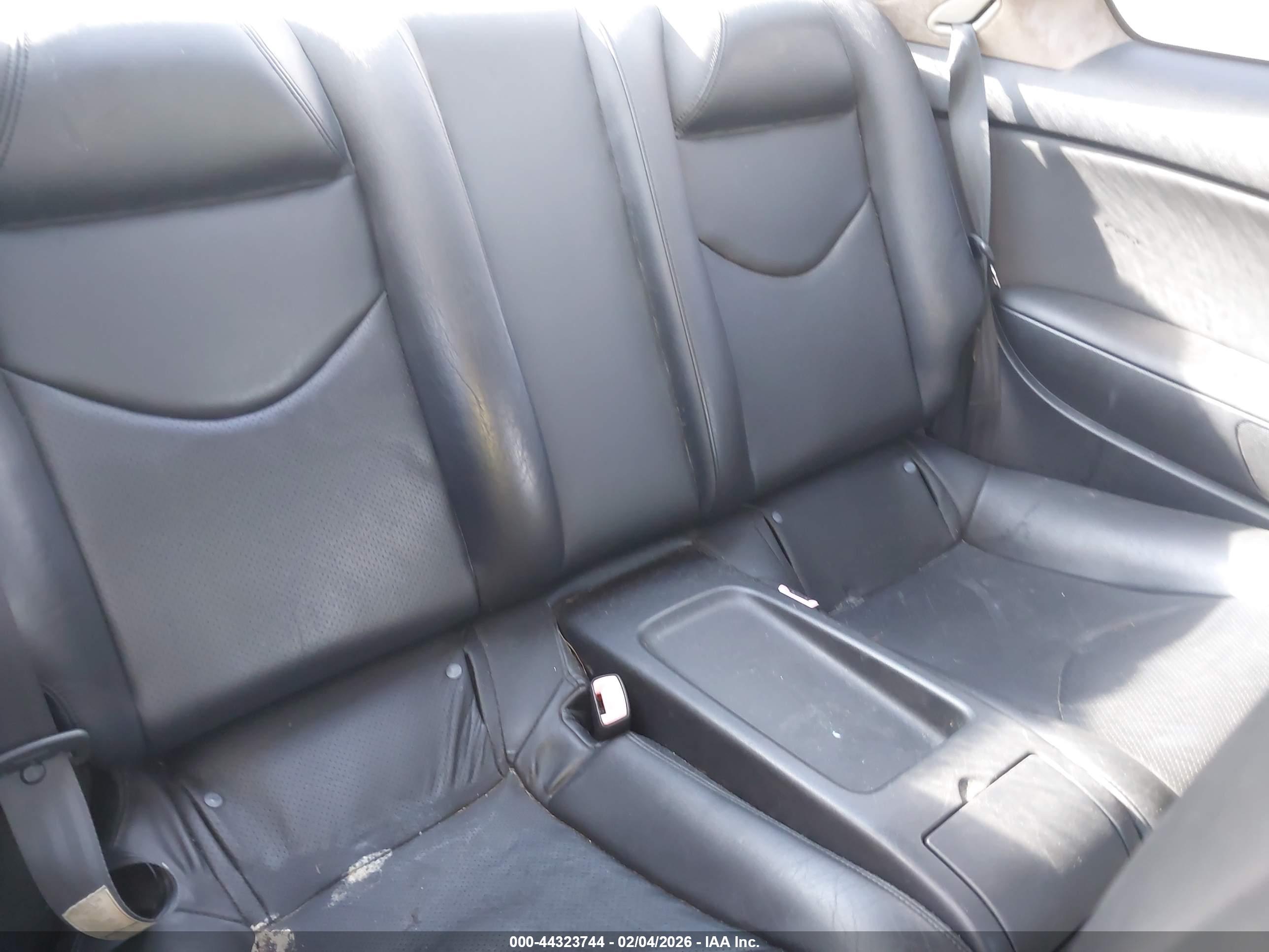 INFINITI G37 image 8