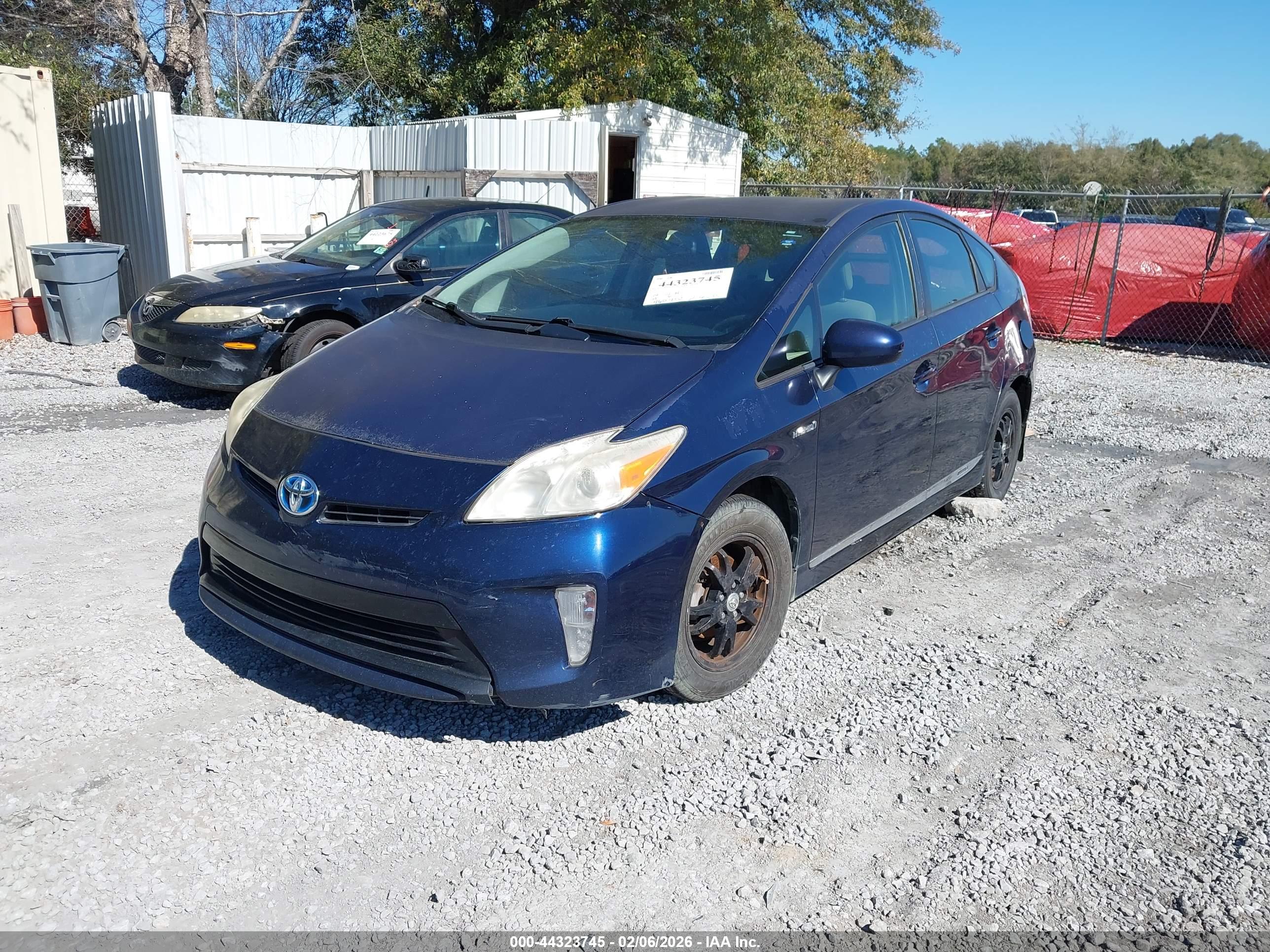 TOYOTA PRIUS image 2