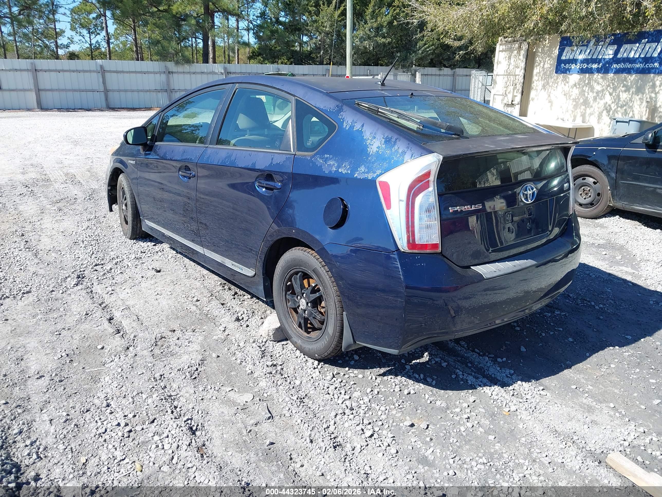 TOYOTA PRIUS image 3