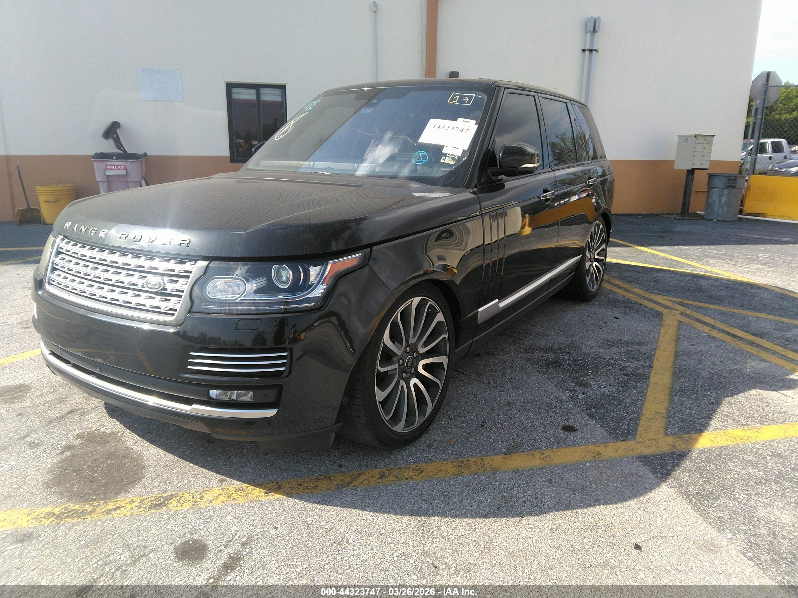 LAND ROVER image 2