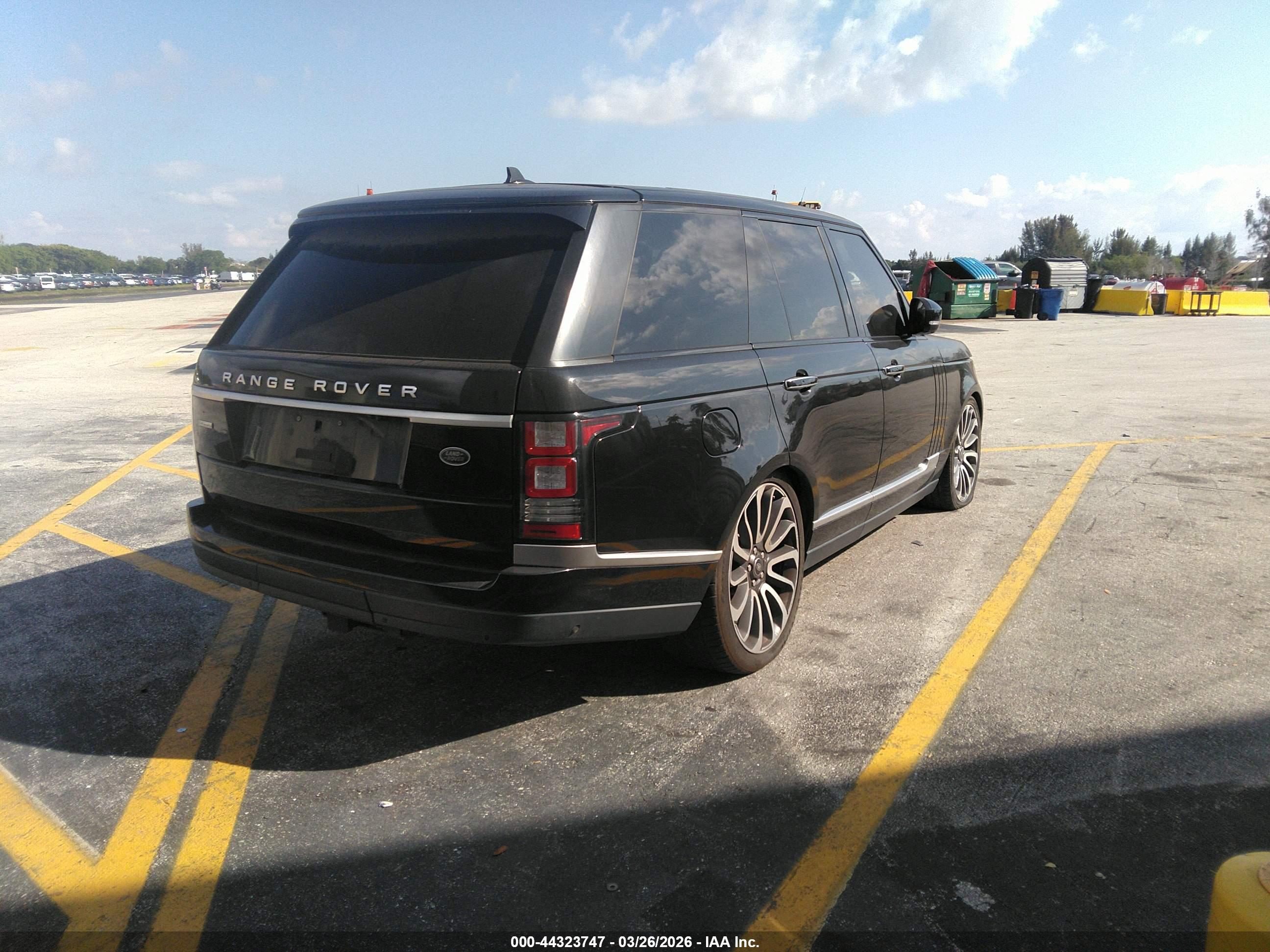LAND ROVER image 4