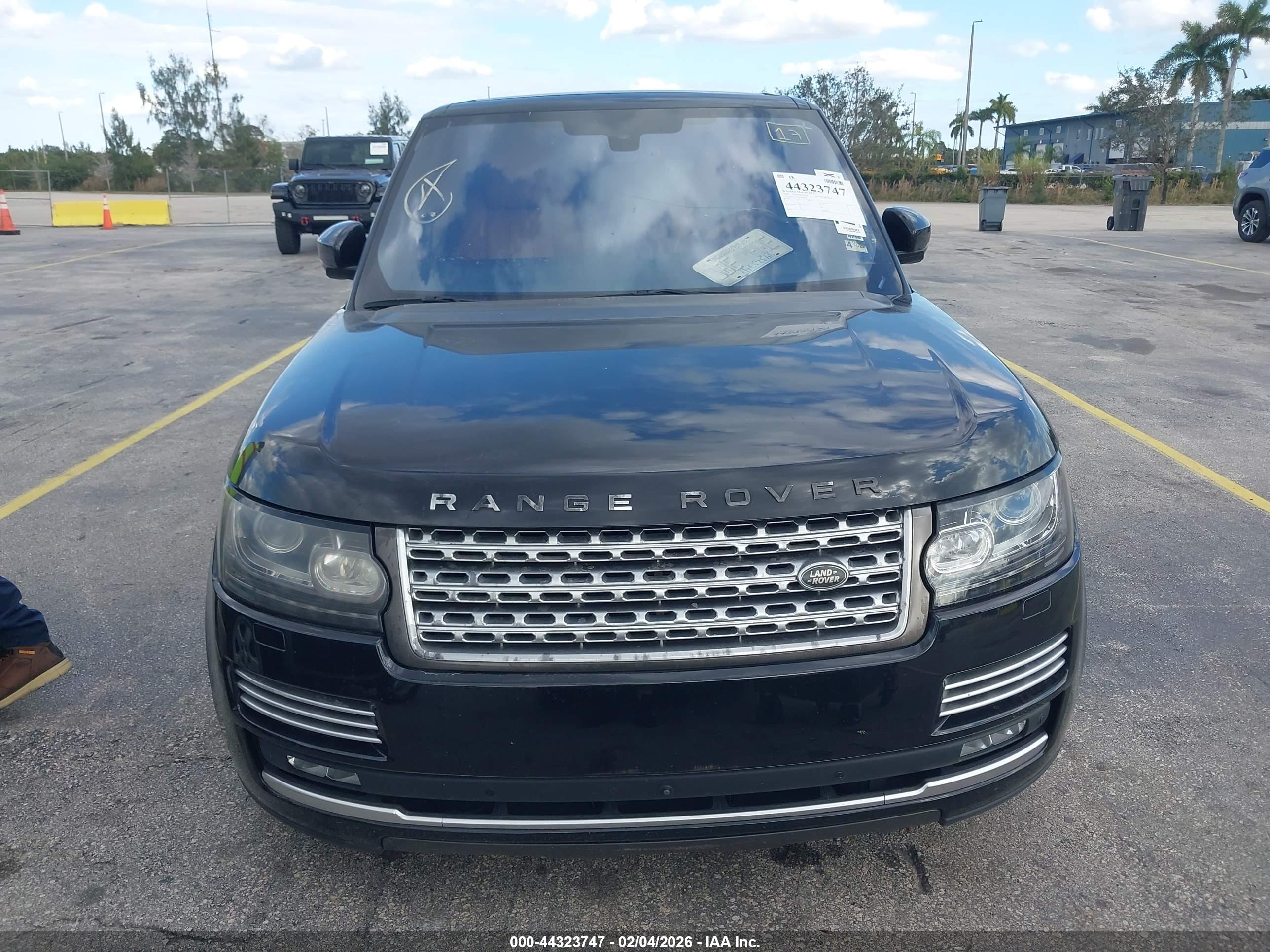 LAND ROVER image 6
