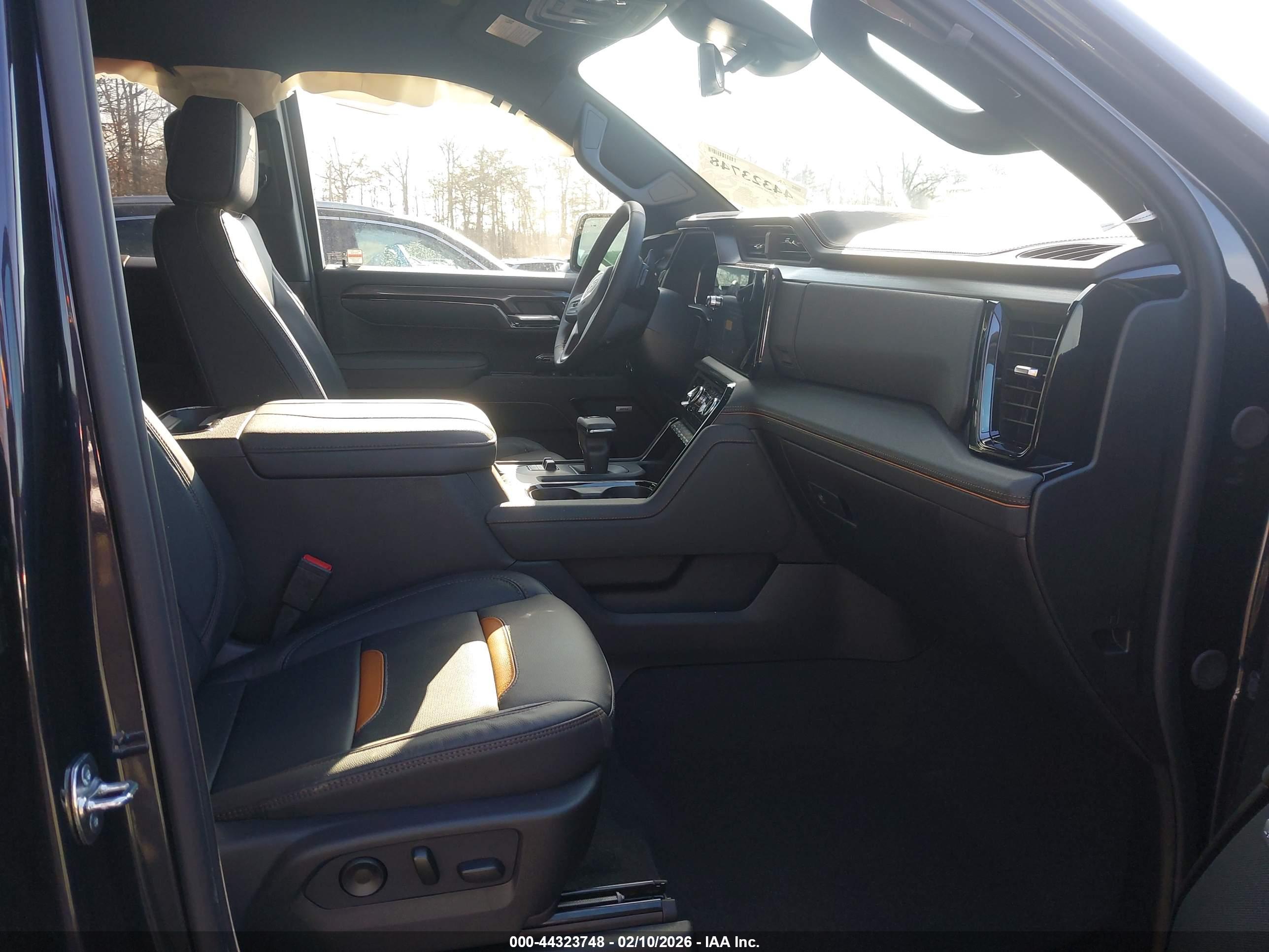 GMC SIERRA image 5
