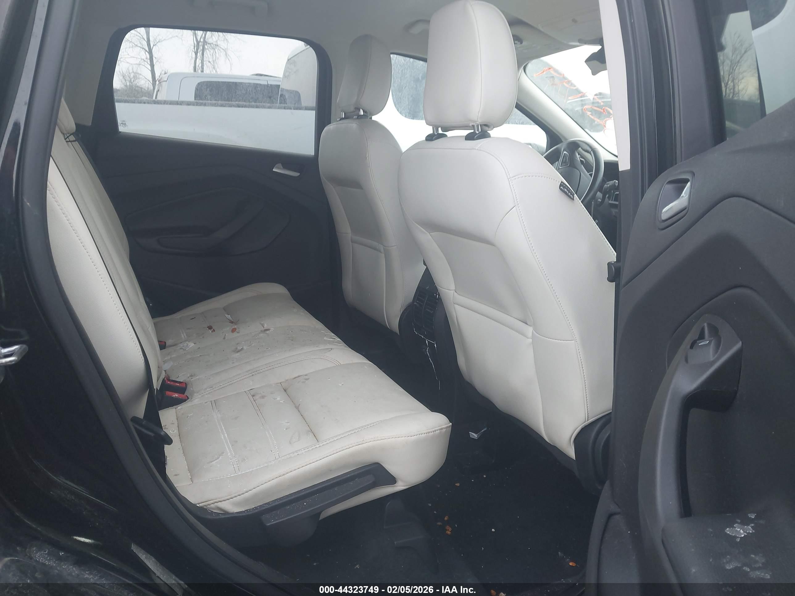 FORD ESCAPE image 8