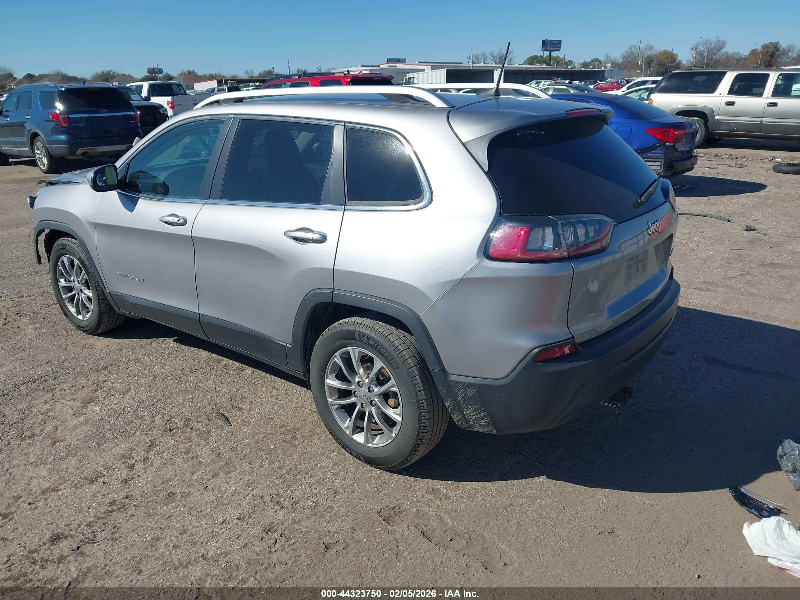 JEEP CHEROKEE image 3
