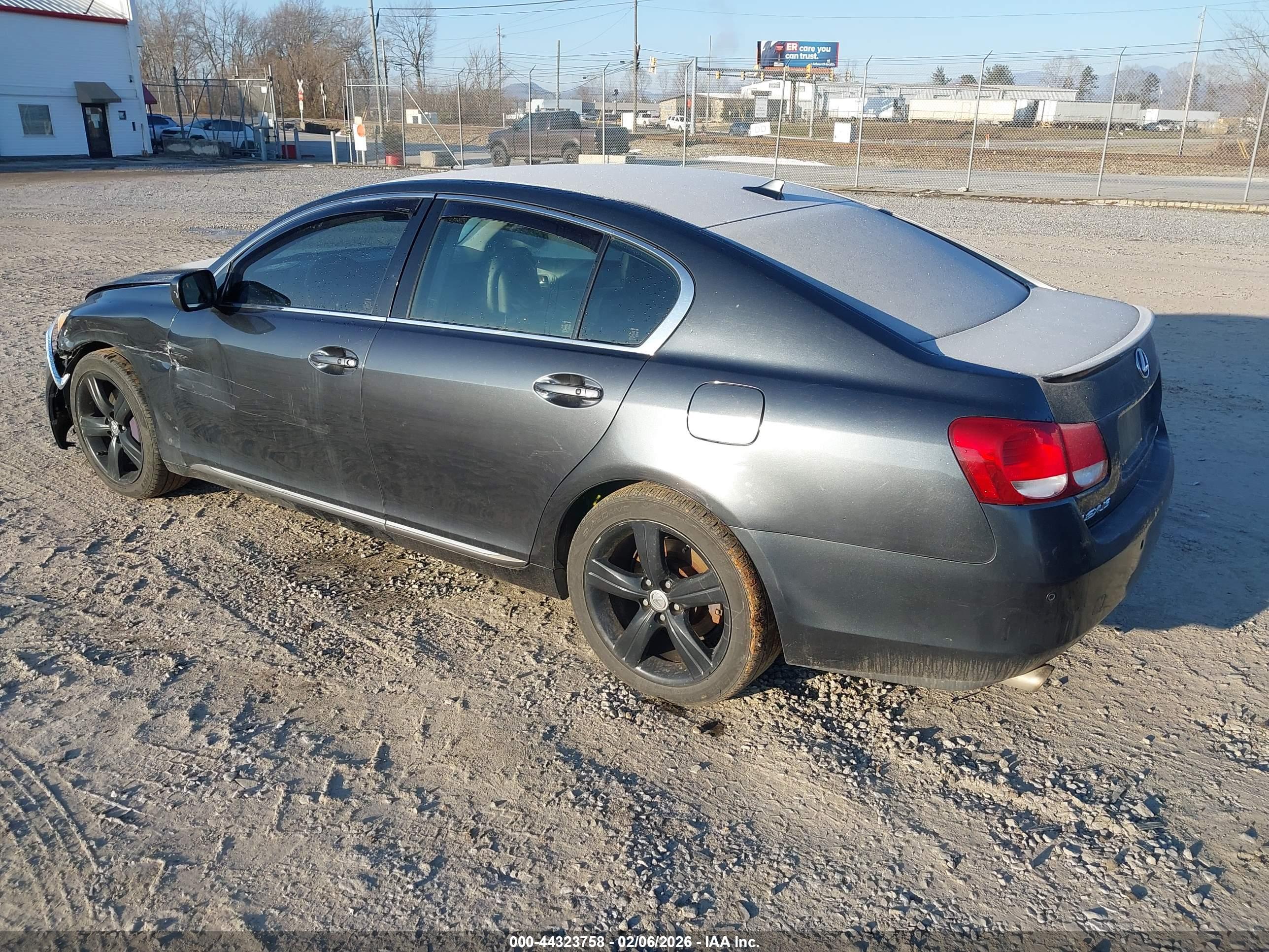 LEXUS GS image 3