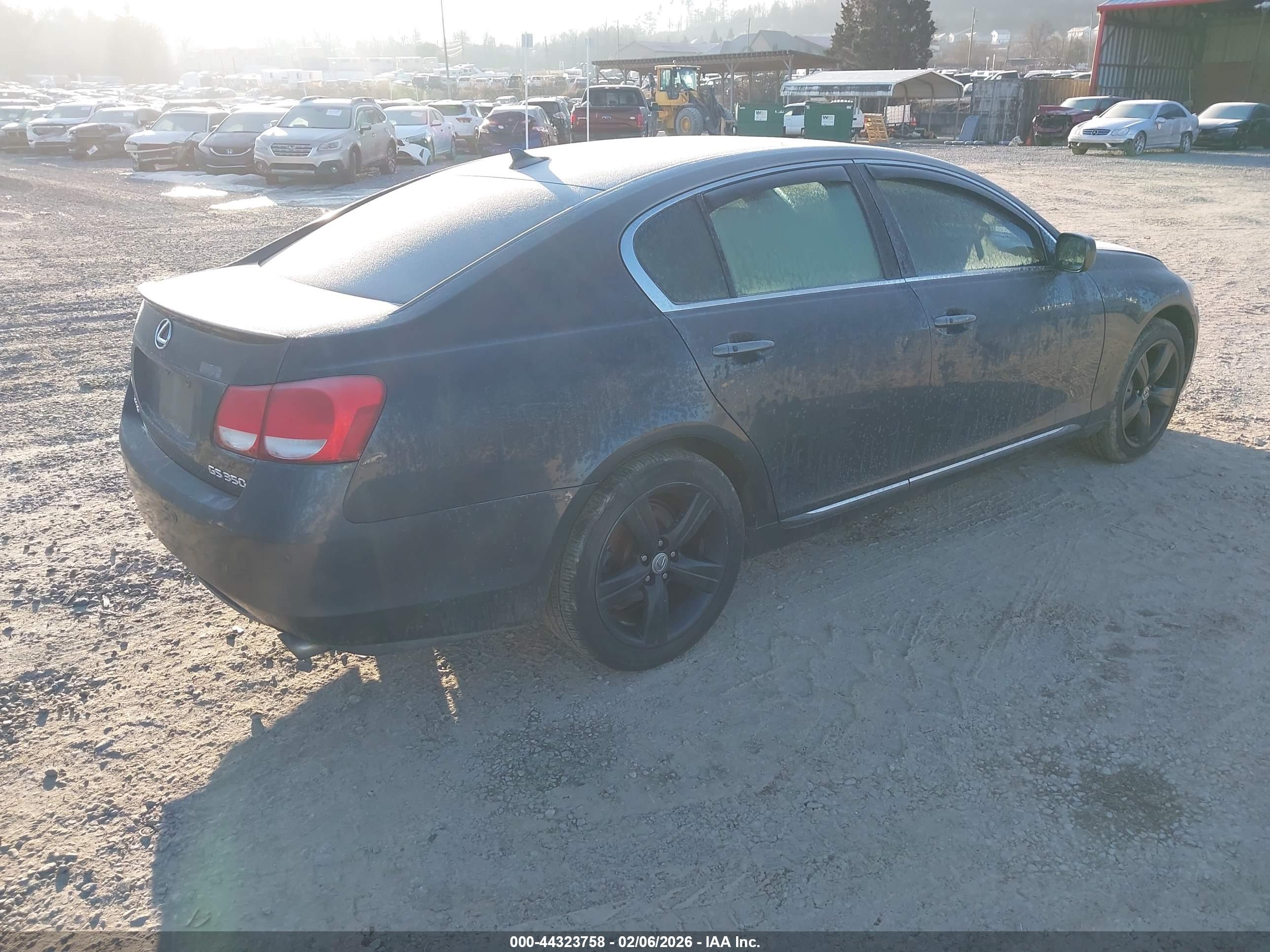 LEXUS GS image 4