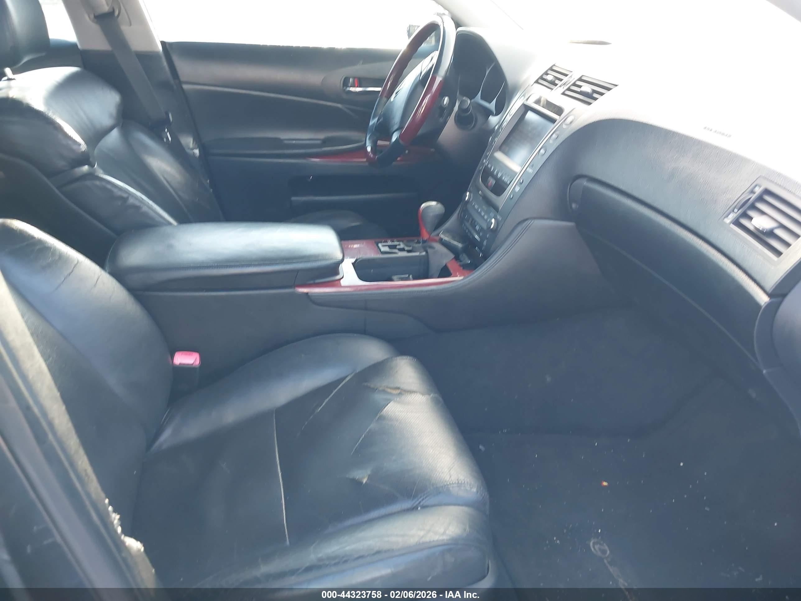 LEXUS GS image 5