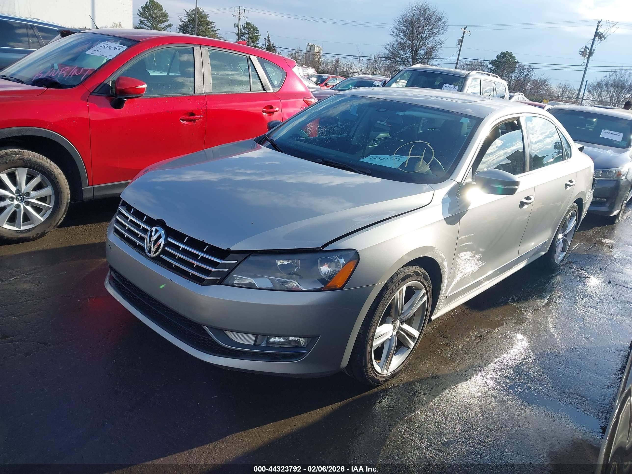 VOLKSWAGEN PASSAT image 2