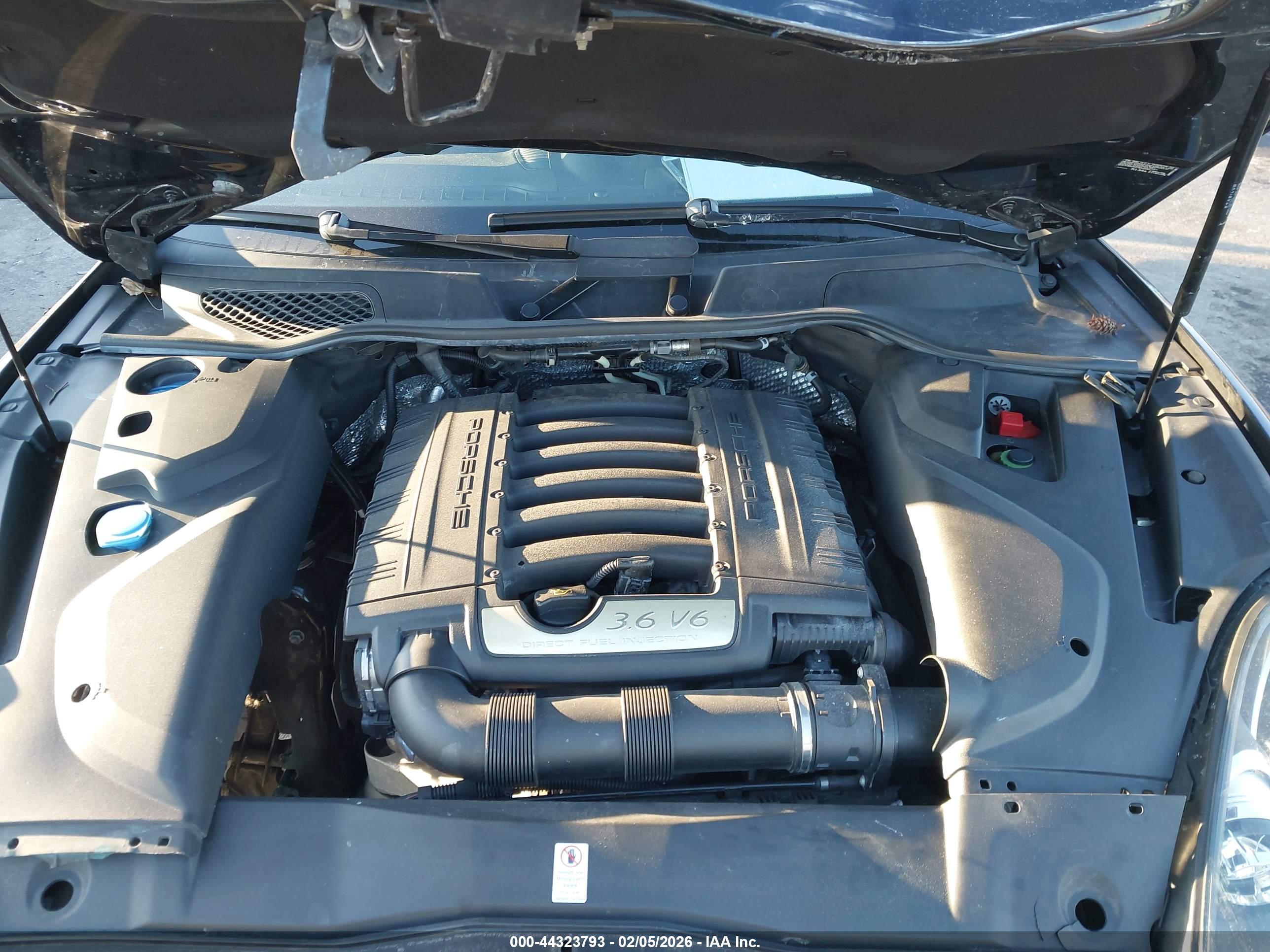 PORSCHE CAYENNE image 10
