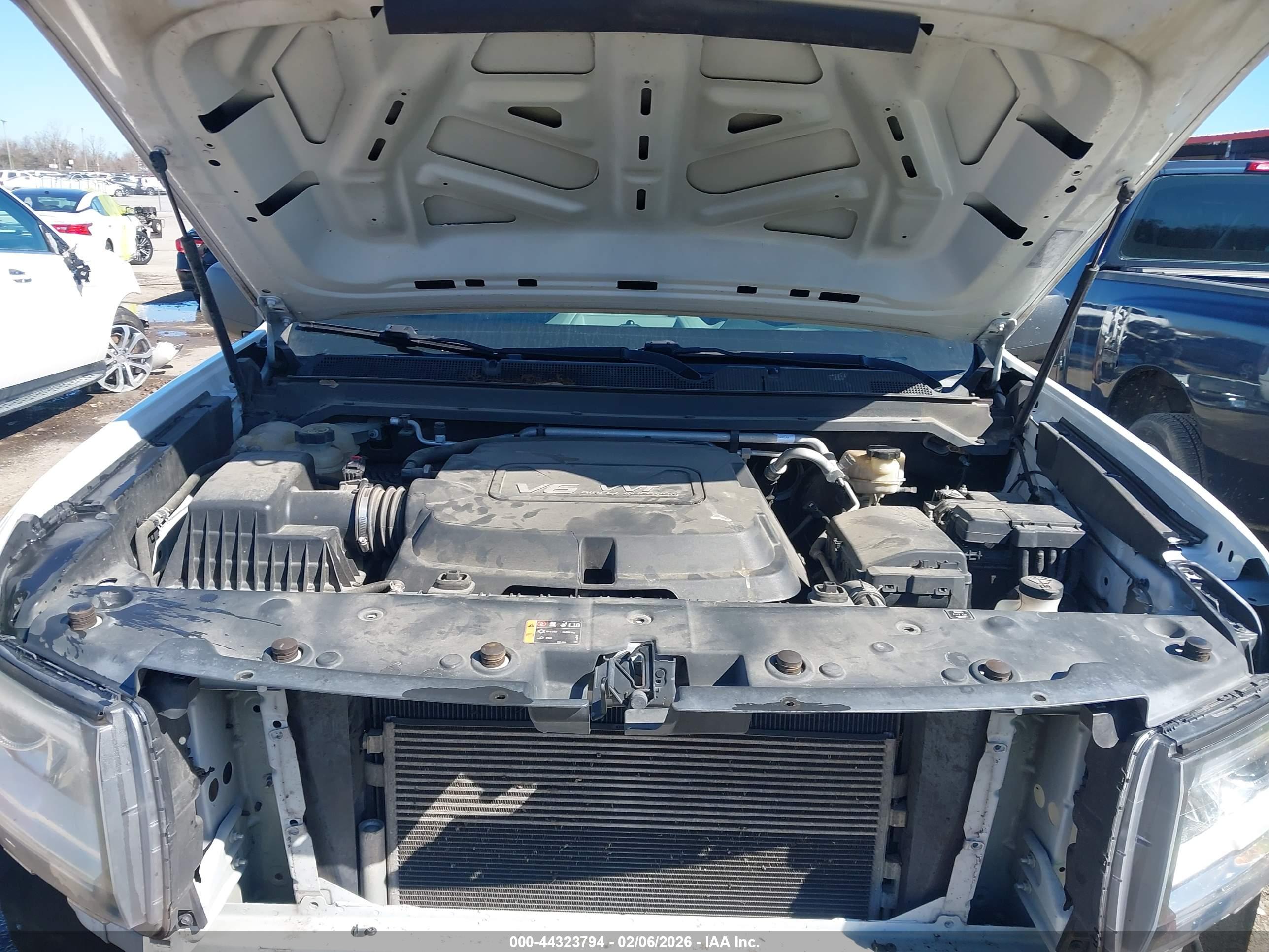 GMC CANYON image 10