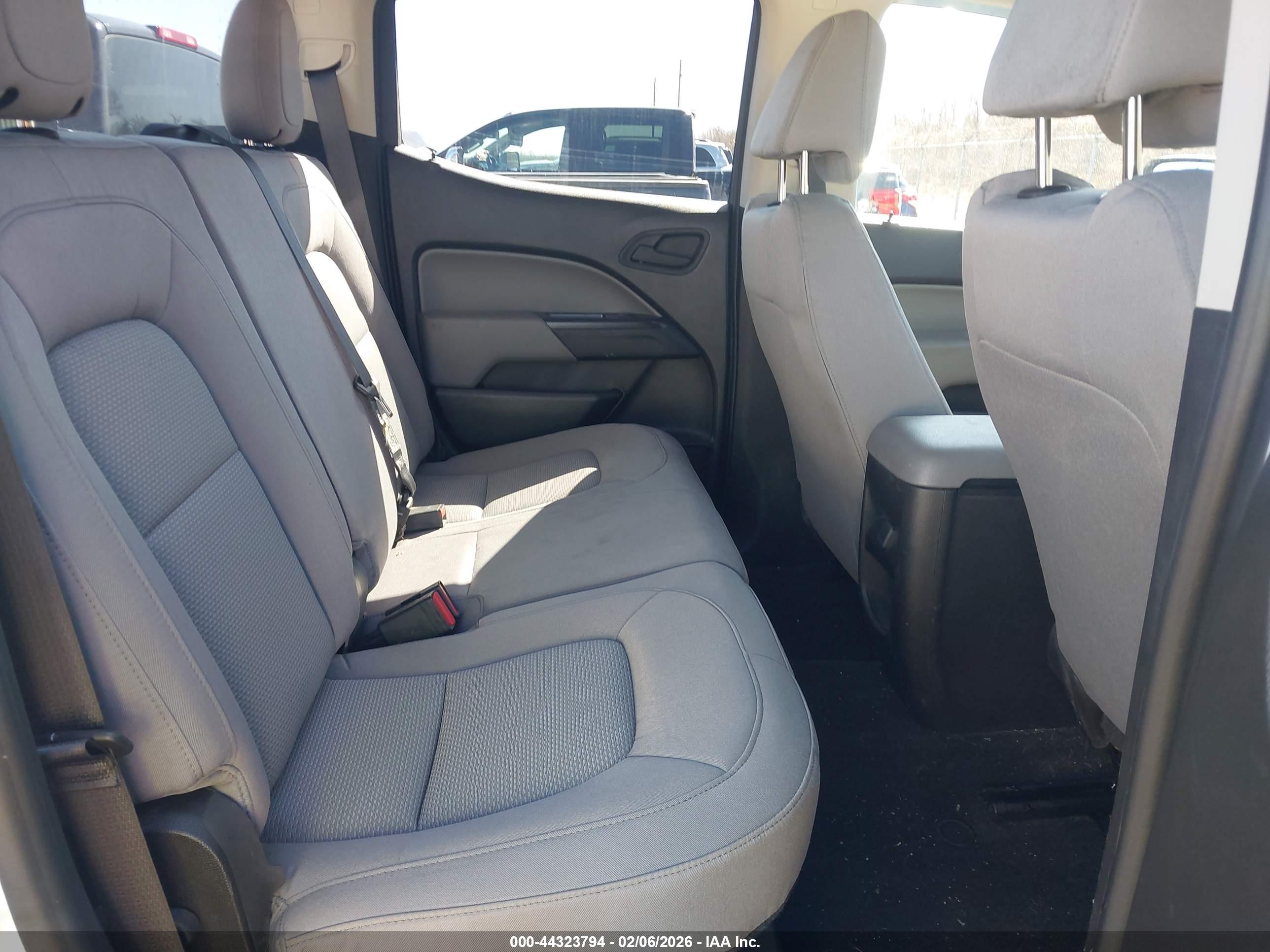 GMC CANYON image 8