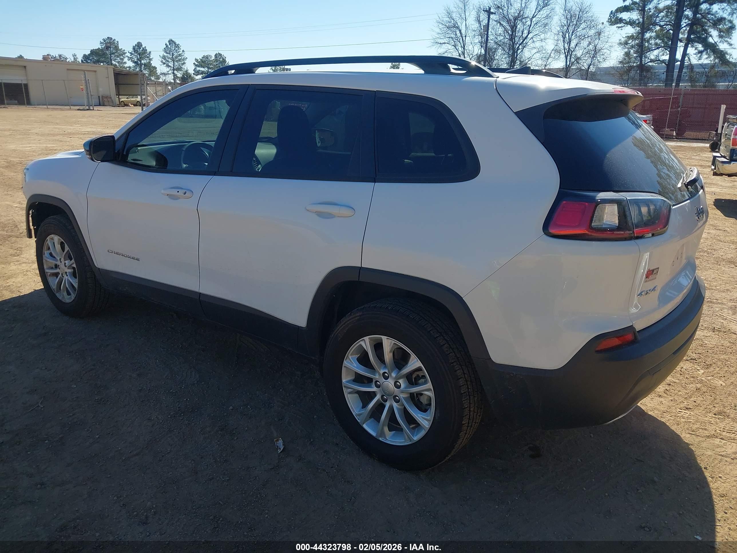 JEEP CHEROKEE image 3