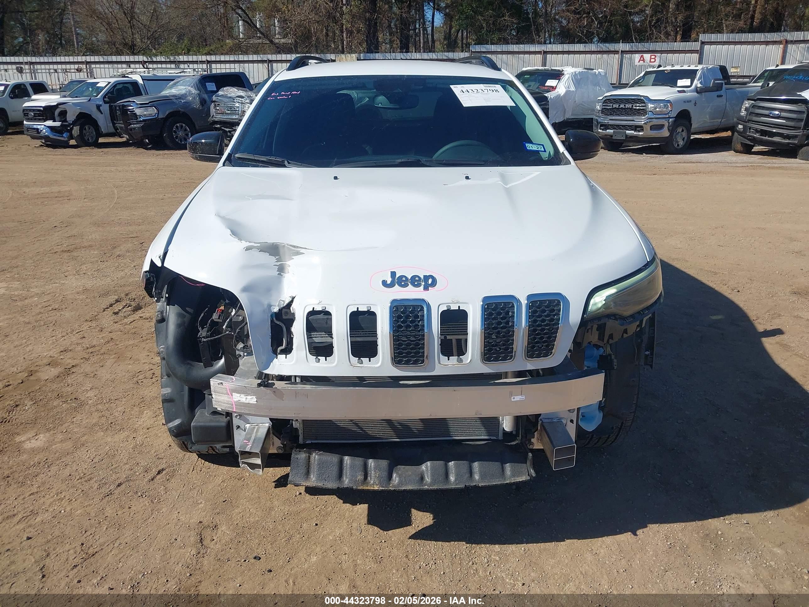 JEEP CHEROKEE image 6