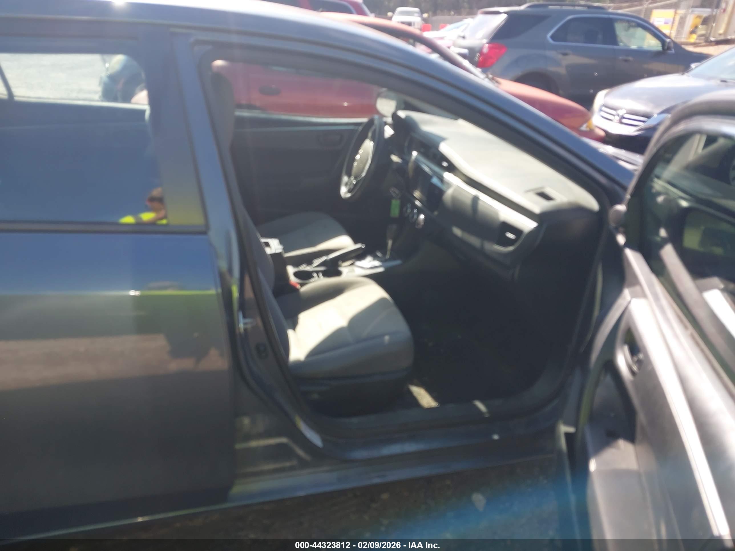 TOYOTA COROLLA image 5