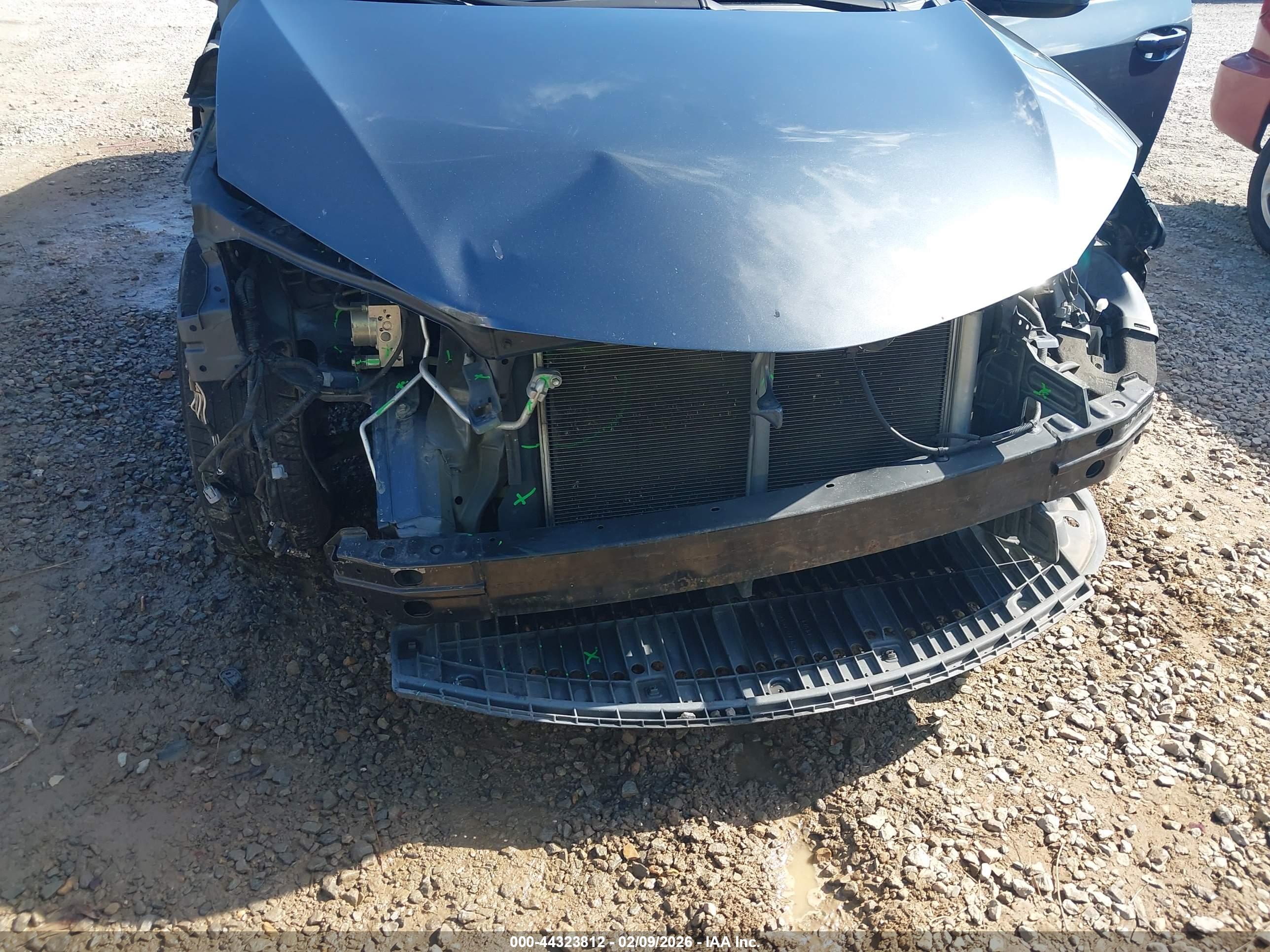 TOYOTA COROLLA image 6