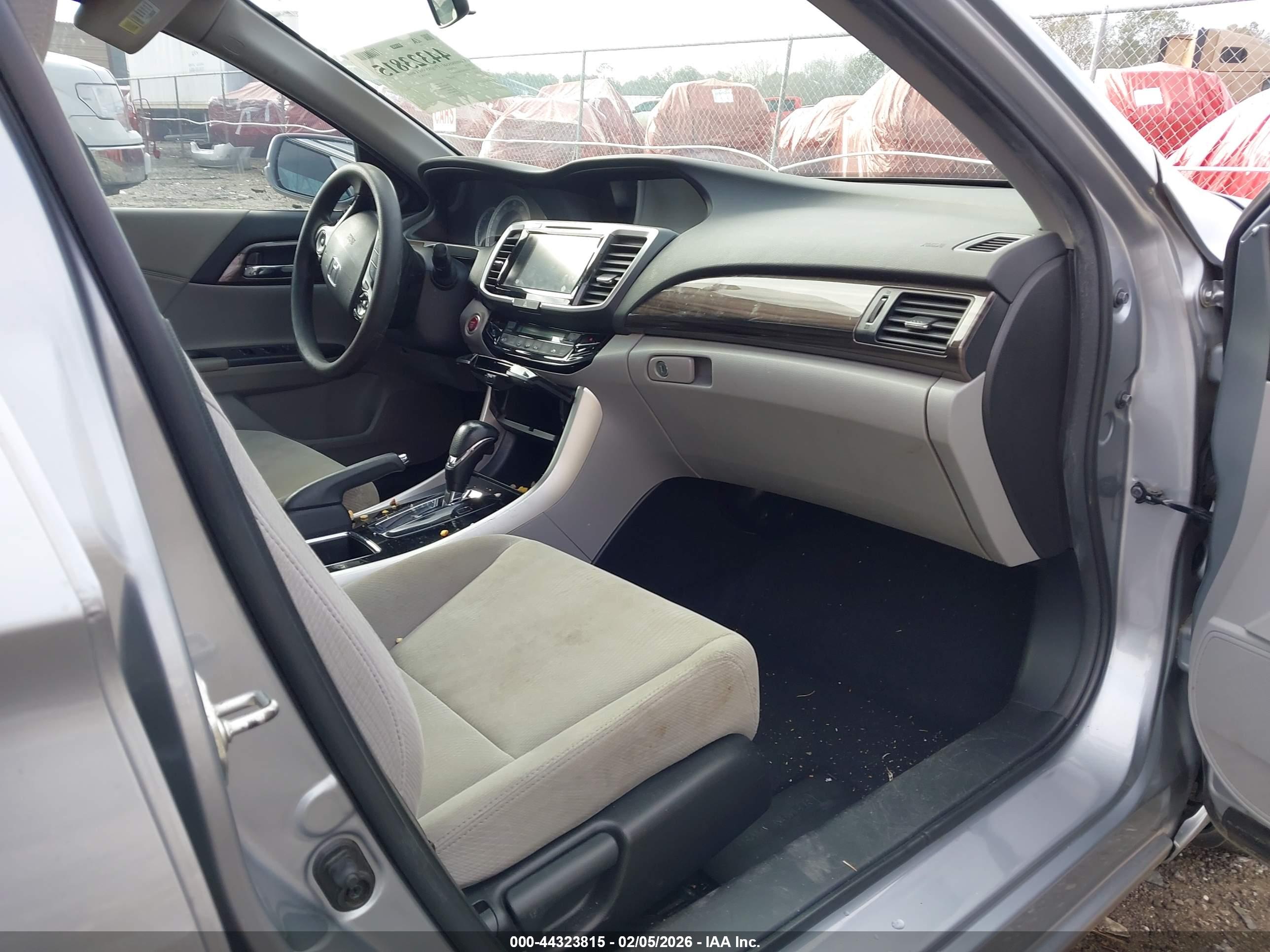 HONDA ACCORD image 5