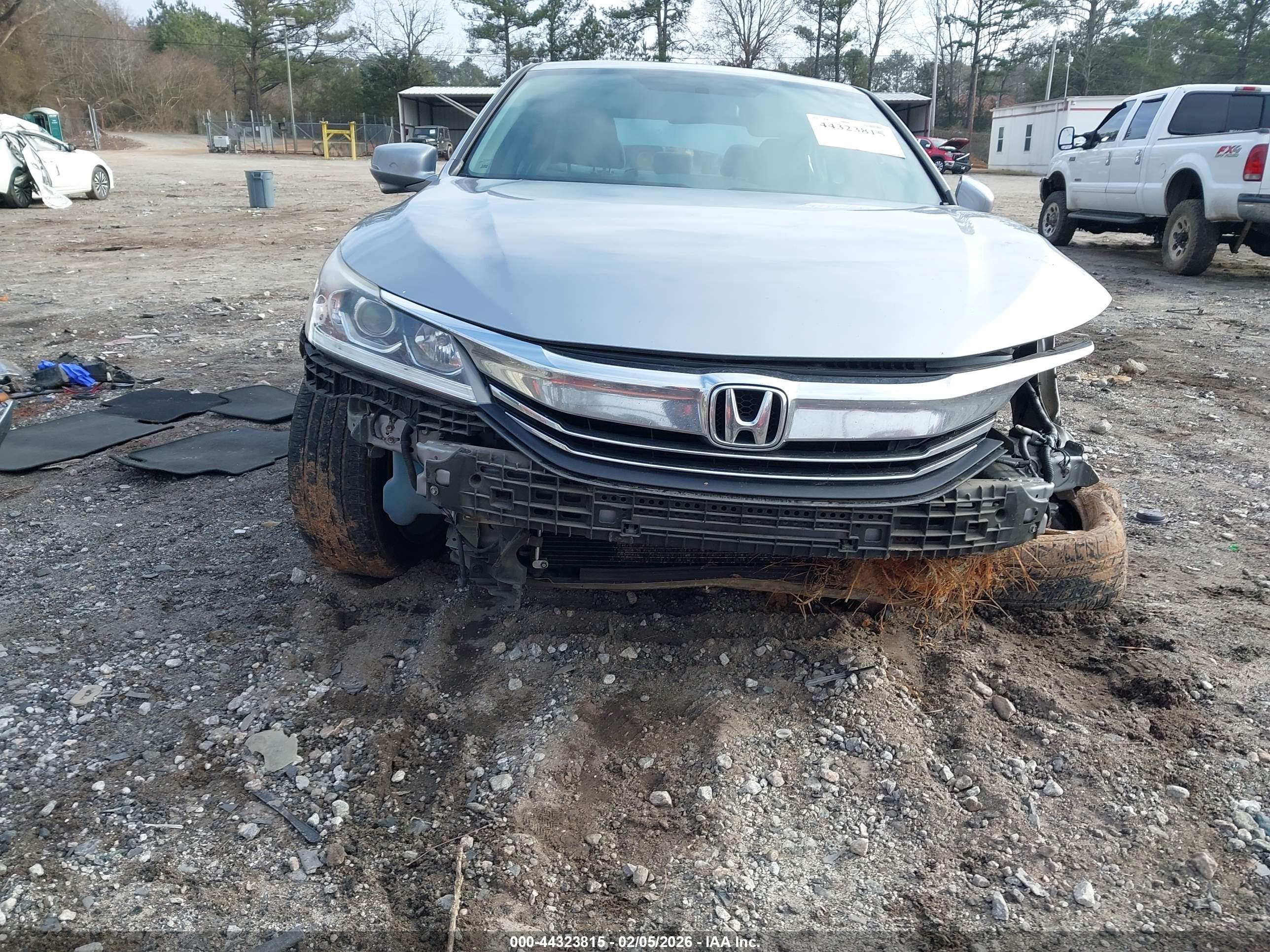 HONDA ACCORD image 6