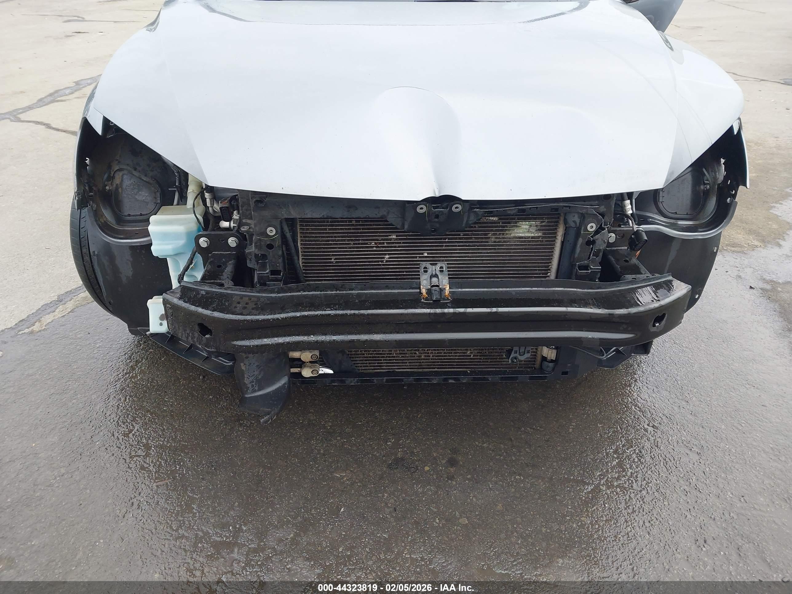 VOLKSWAGEN PASSAT image 6
