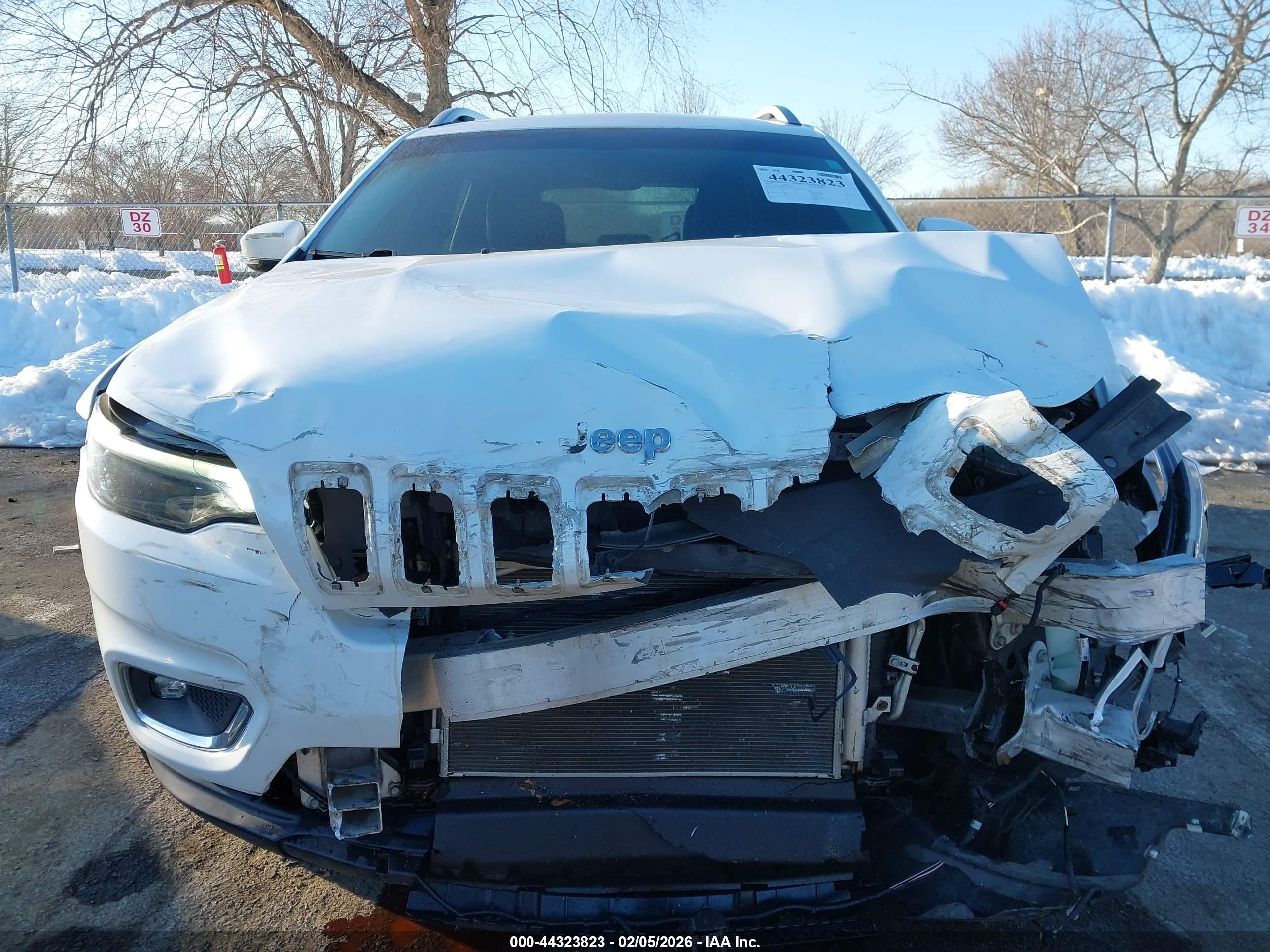 JEEP CHEROKEE image 6