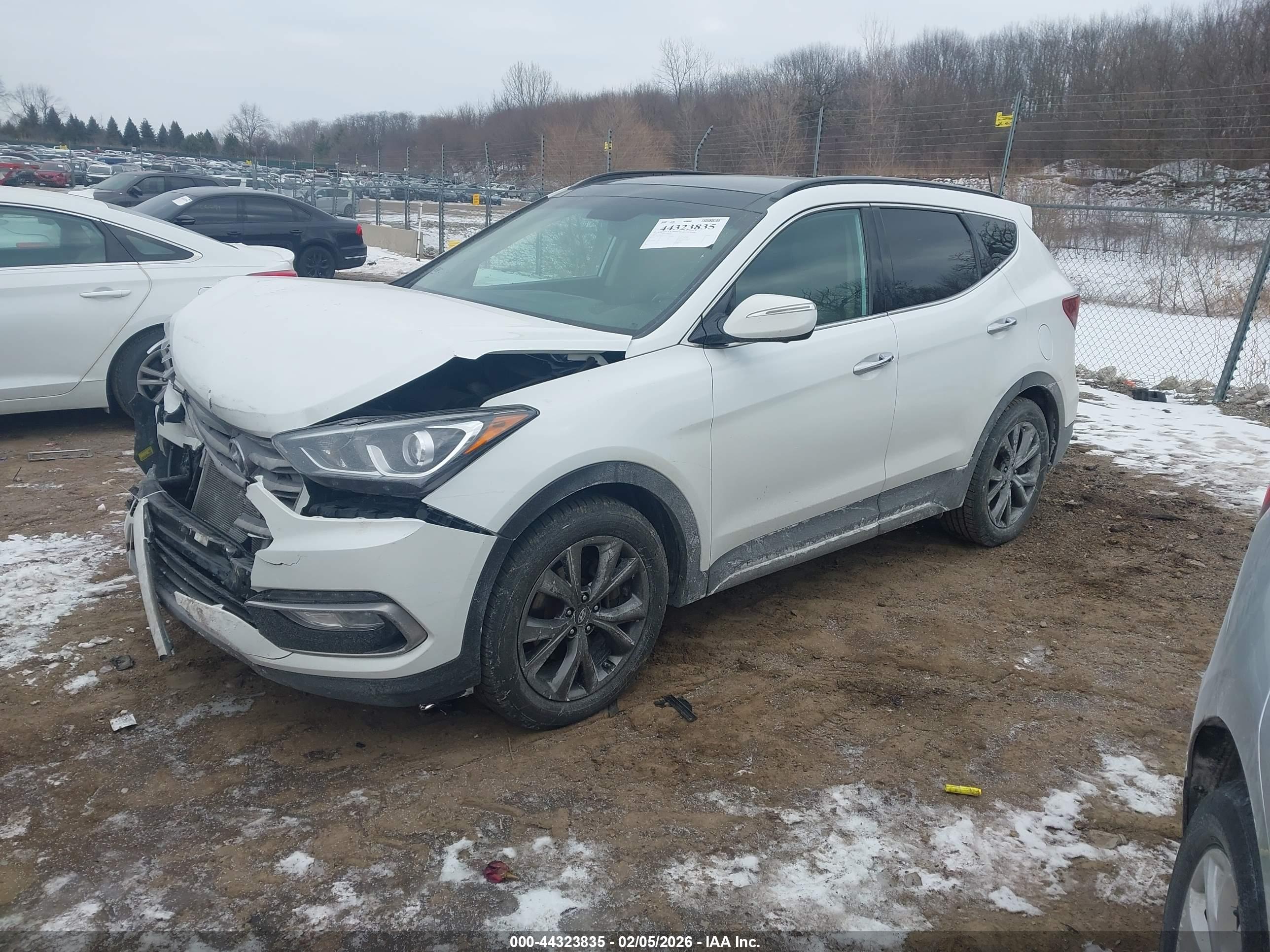 HYUNDAI SANTA image 2
