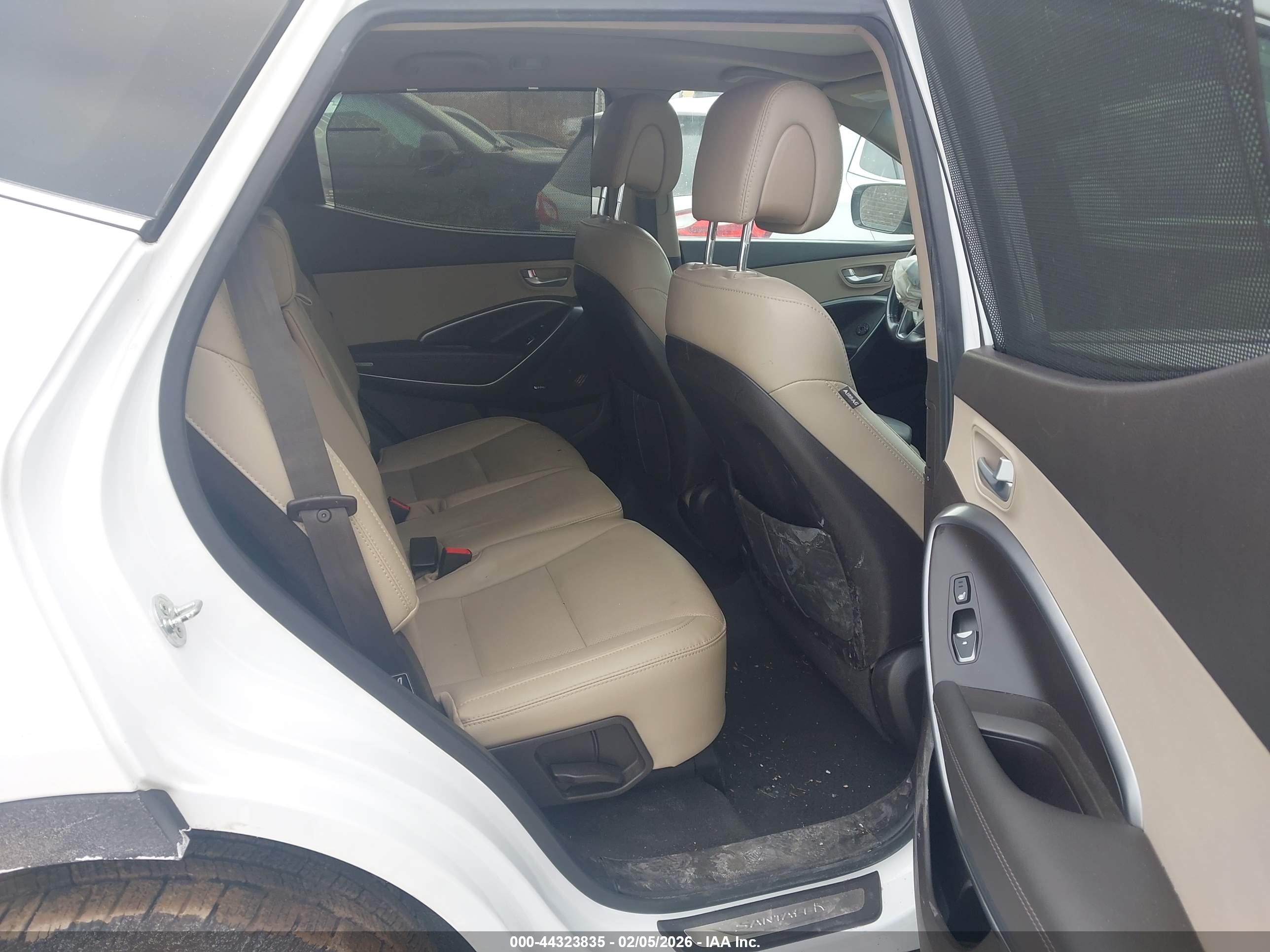 HYUNDAI SANTA image 8
