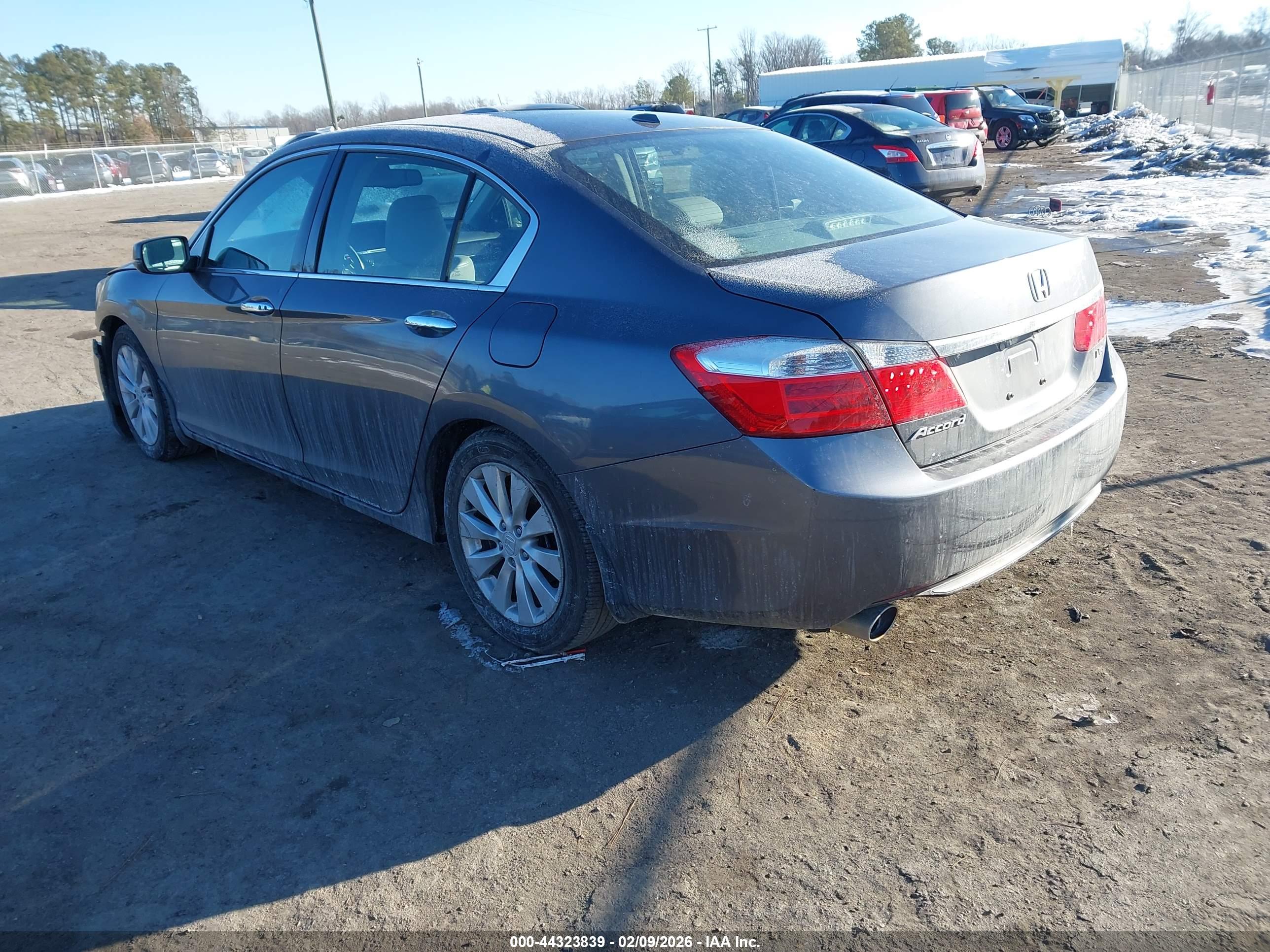 HONDA ACCORD image 3