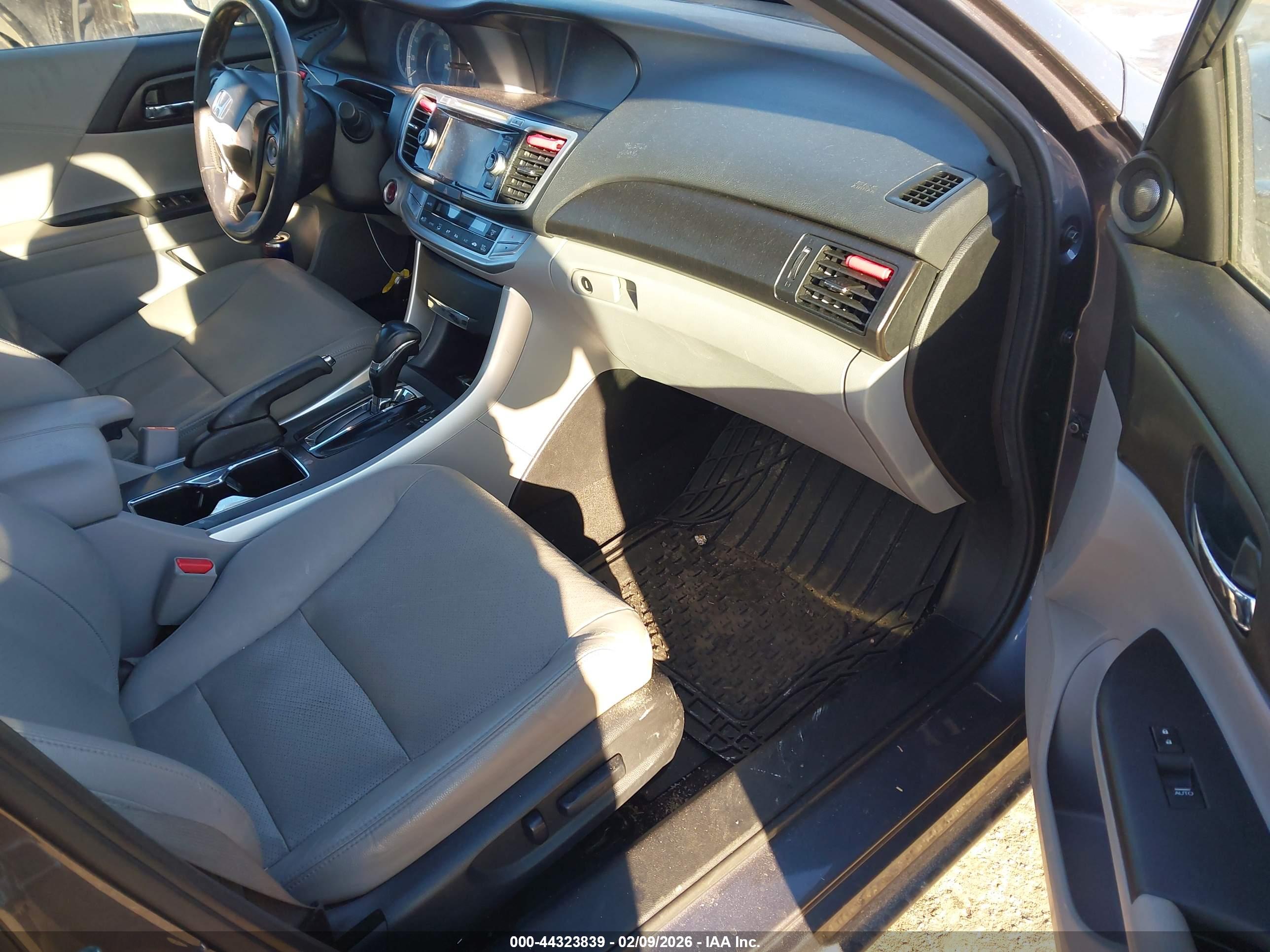 HONDA ACCORD image 5