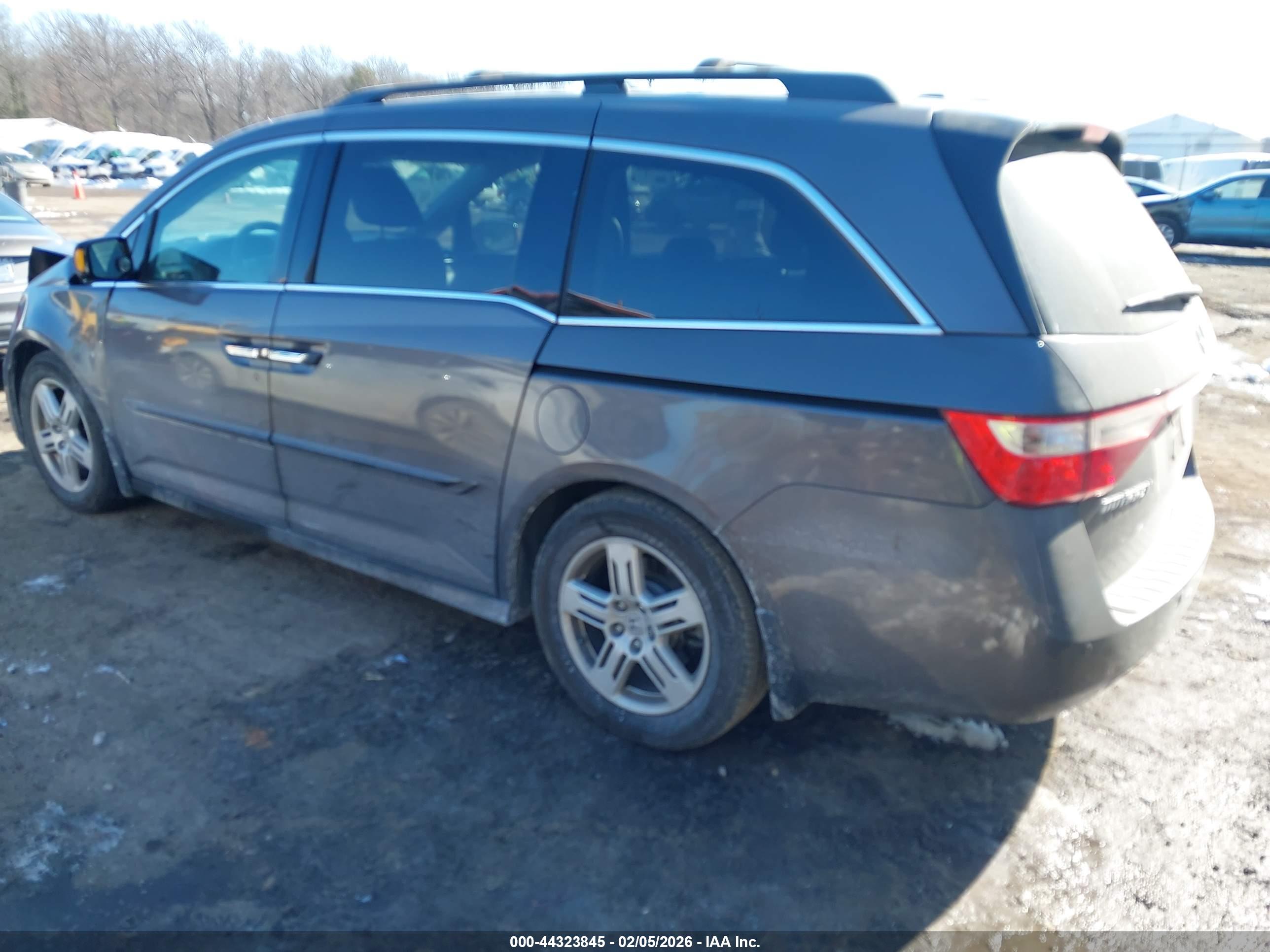 HONDA ODYSSEY image 3