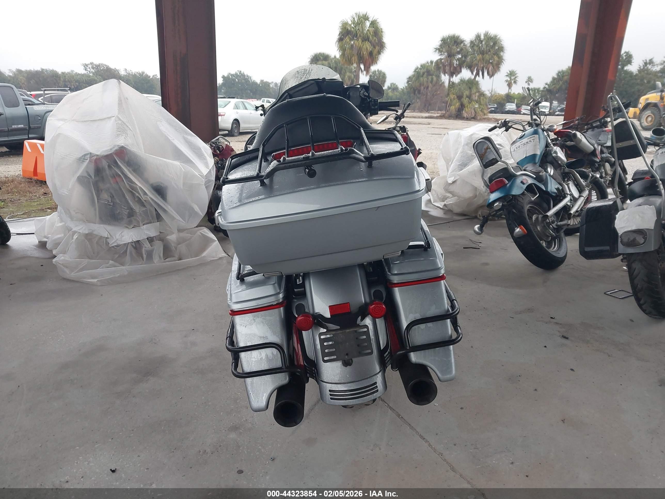 HARLEY-DAVIDSON FLHXS image 6