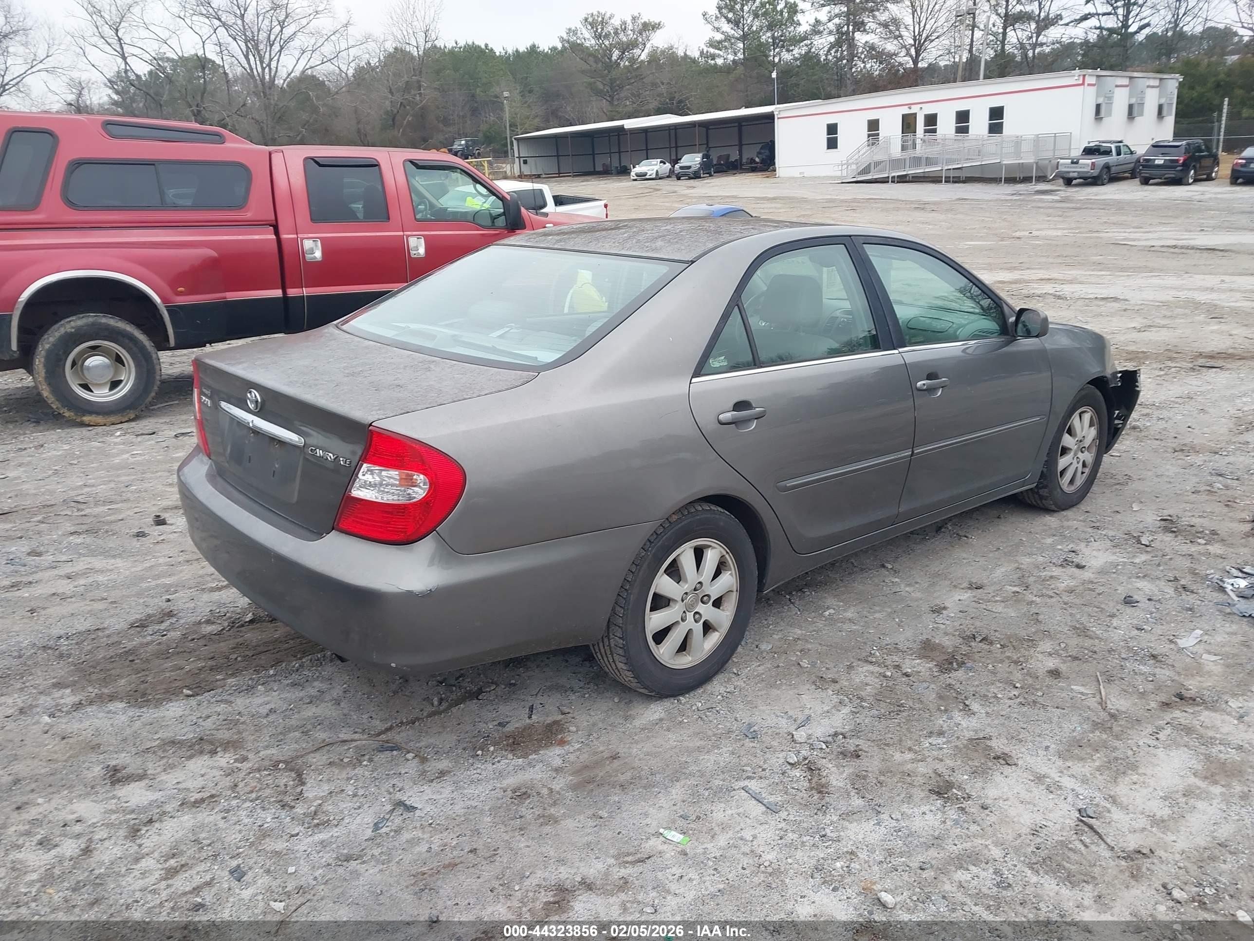 TOYOTA CAMRY image 4