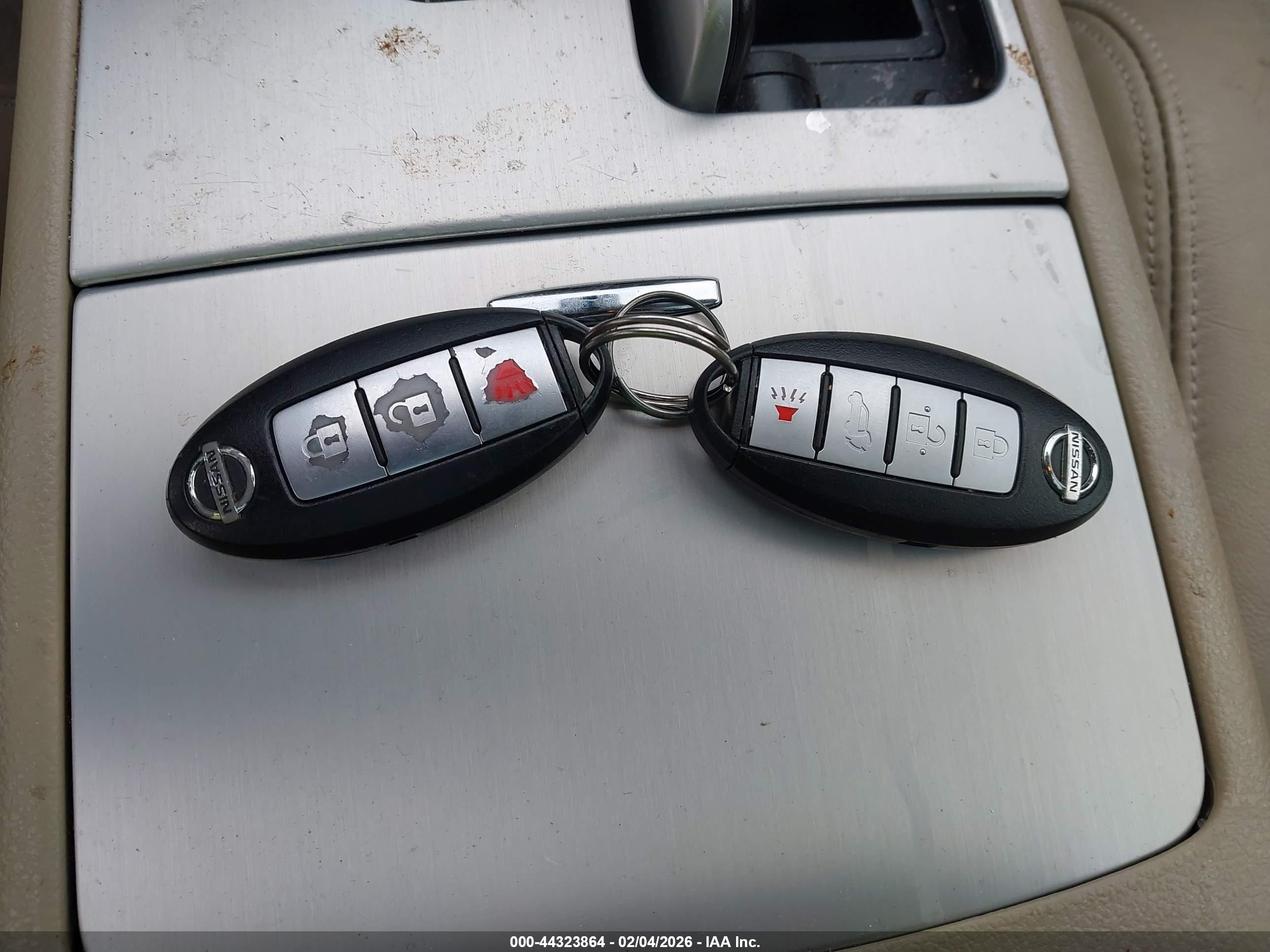 NISSAN MURANO image 11