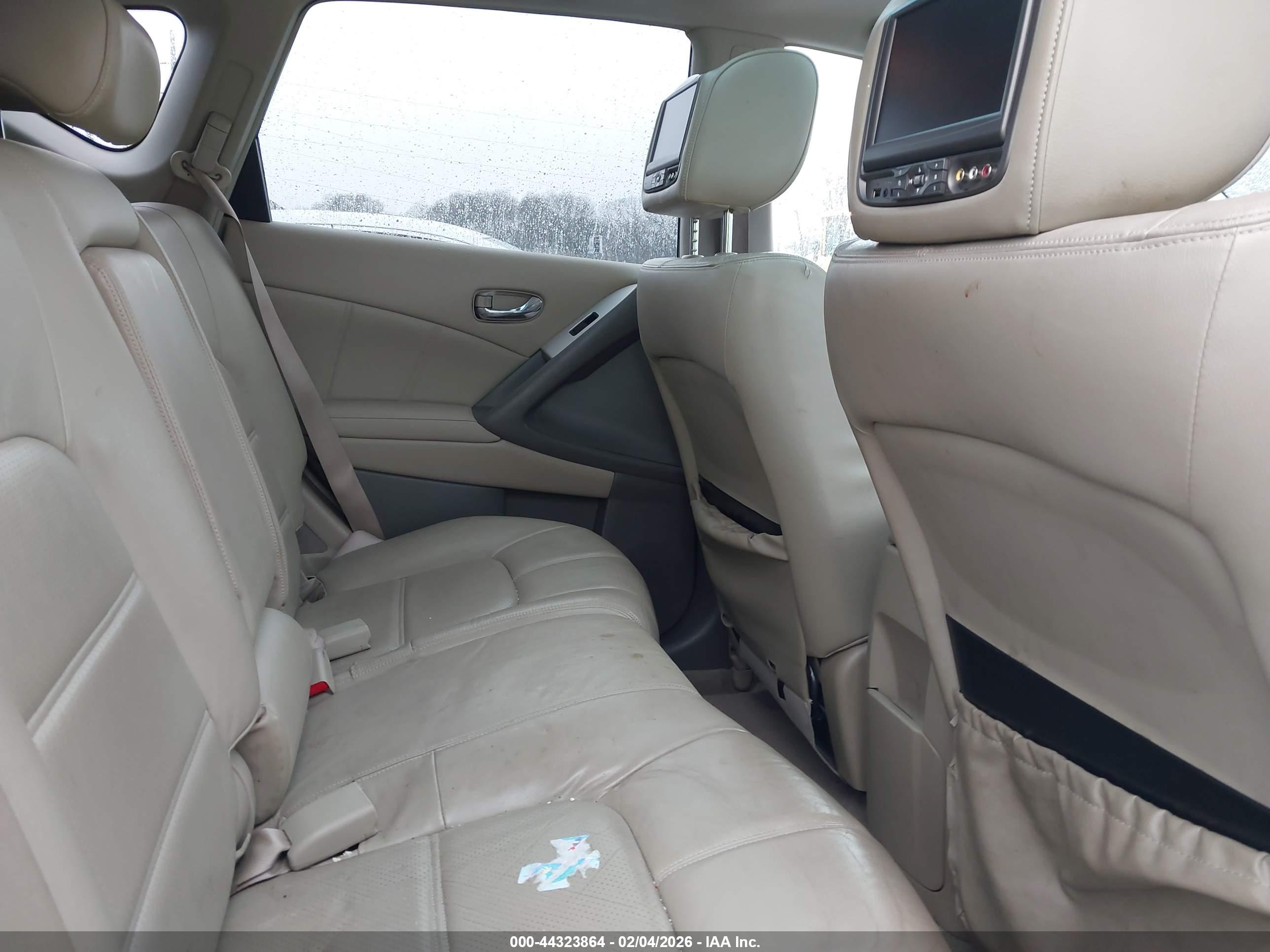 NISSAN MURANO image 8