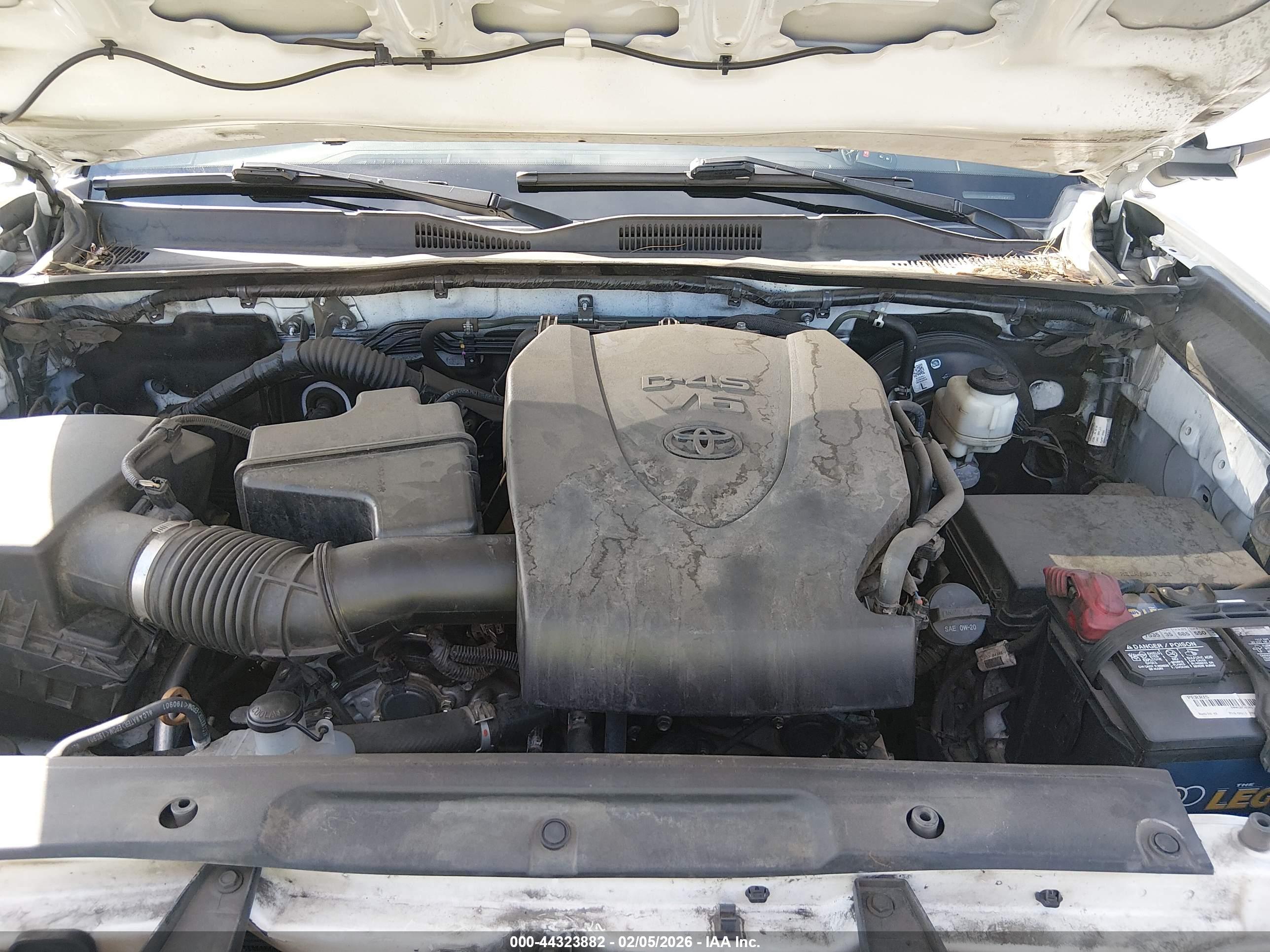 TOYOTA TACOMA image 10