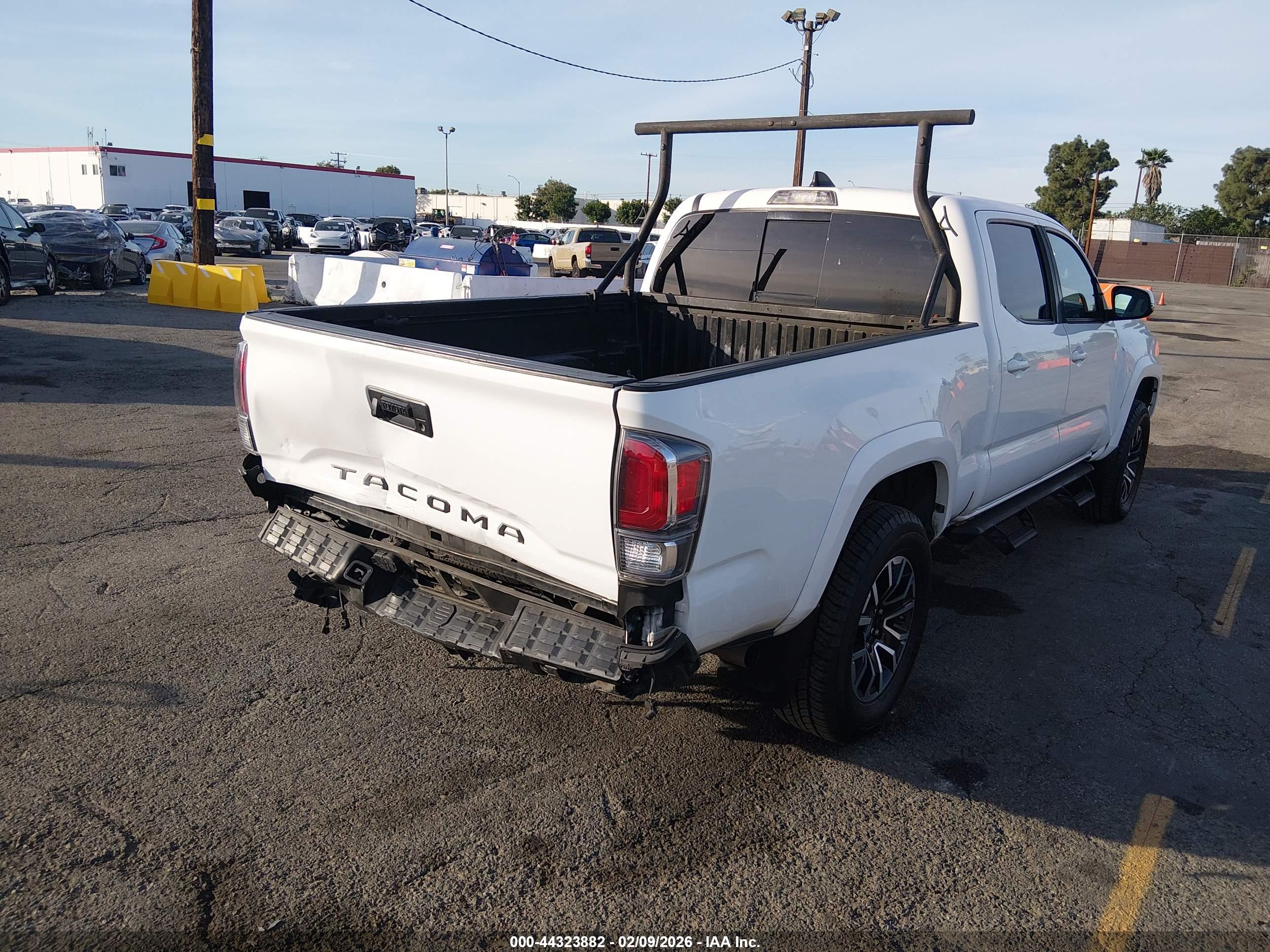 TOYOTA TACOMA image 4