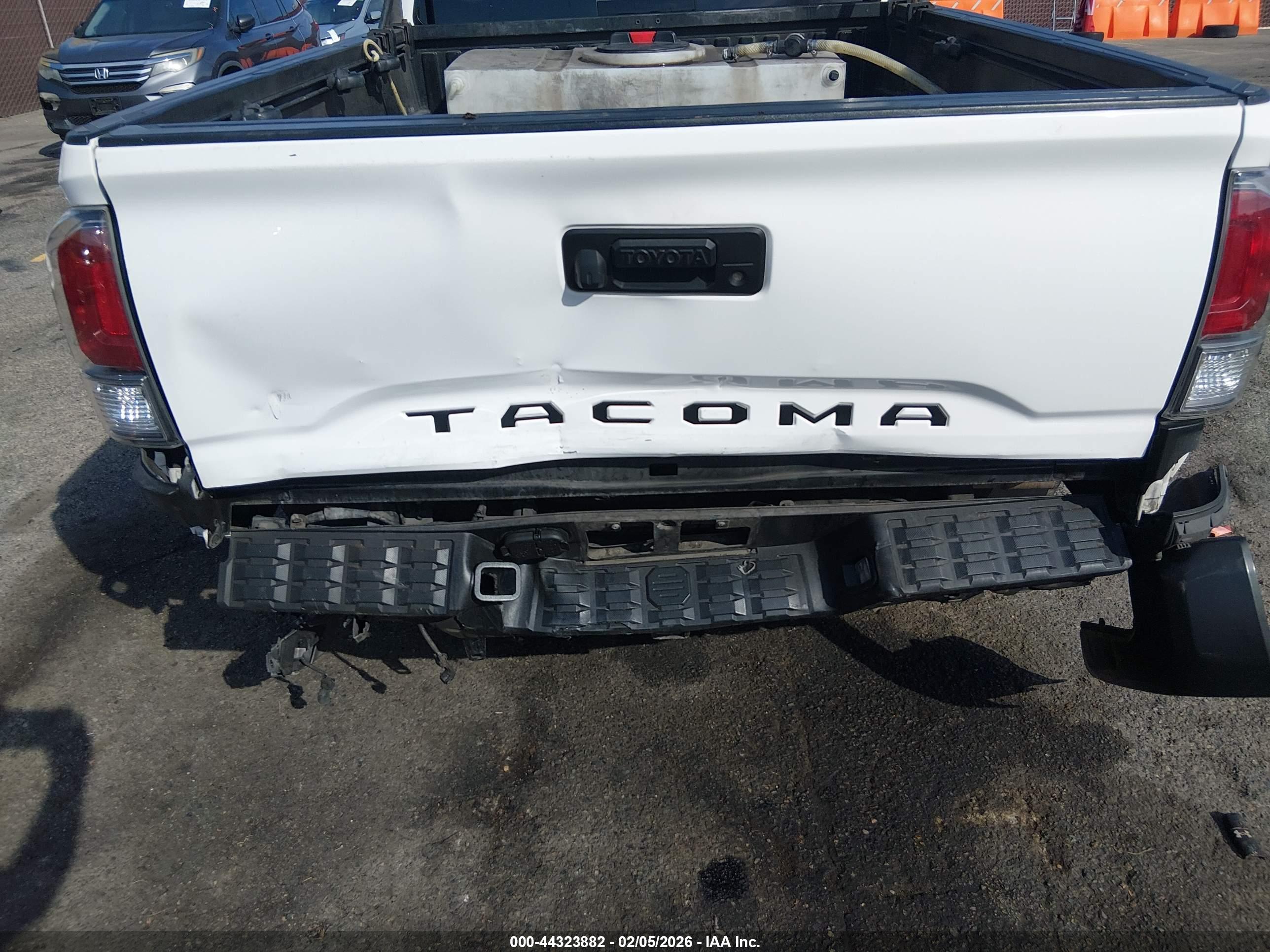 TOYOTA TACOMA image 6