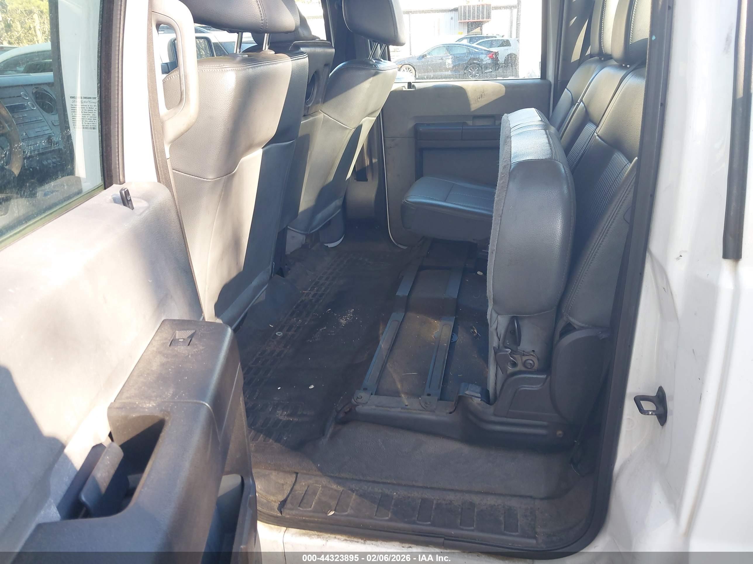 FORD F-350 image 8