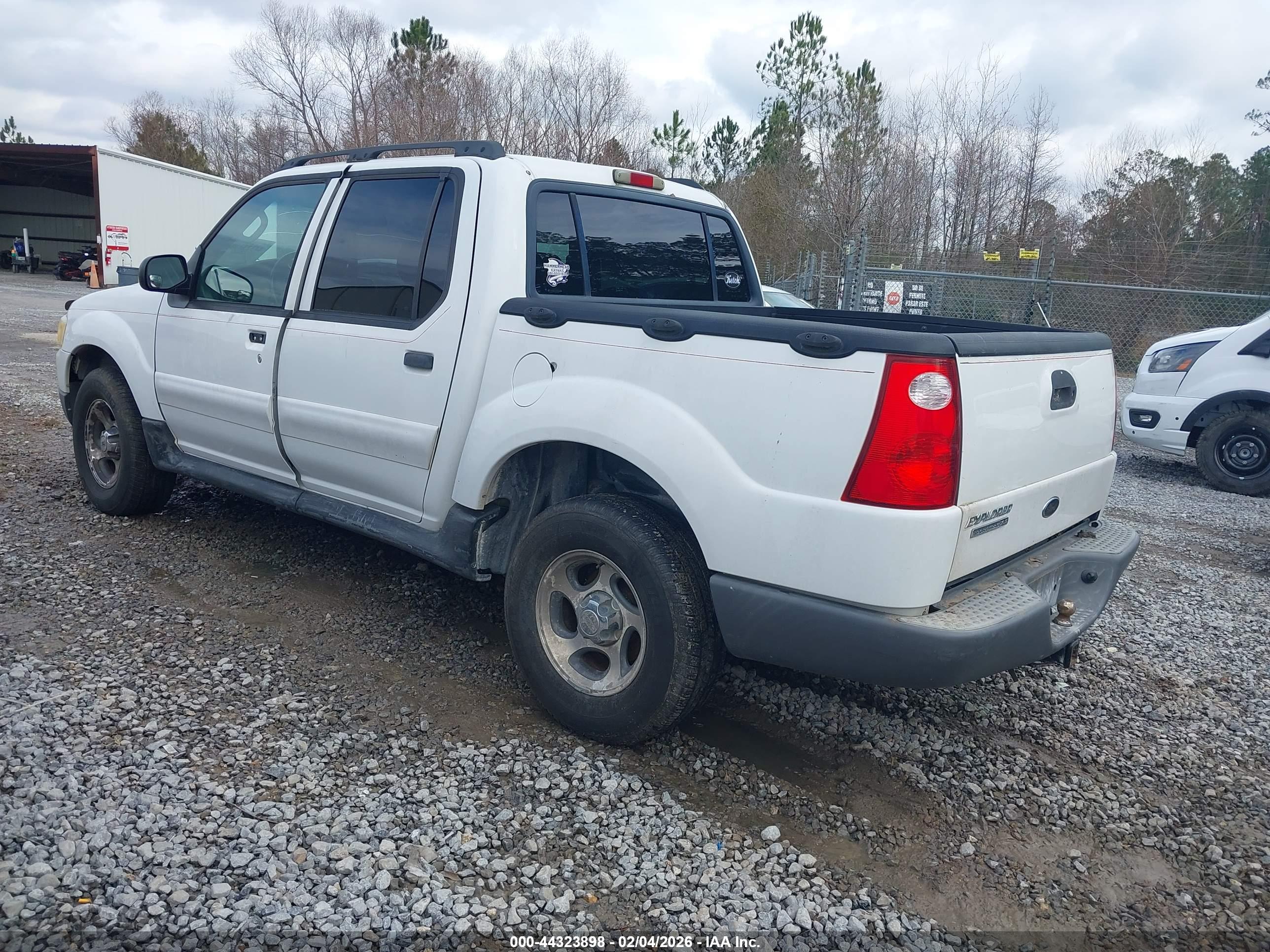 FORD EXPLORER image 3