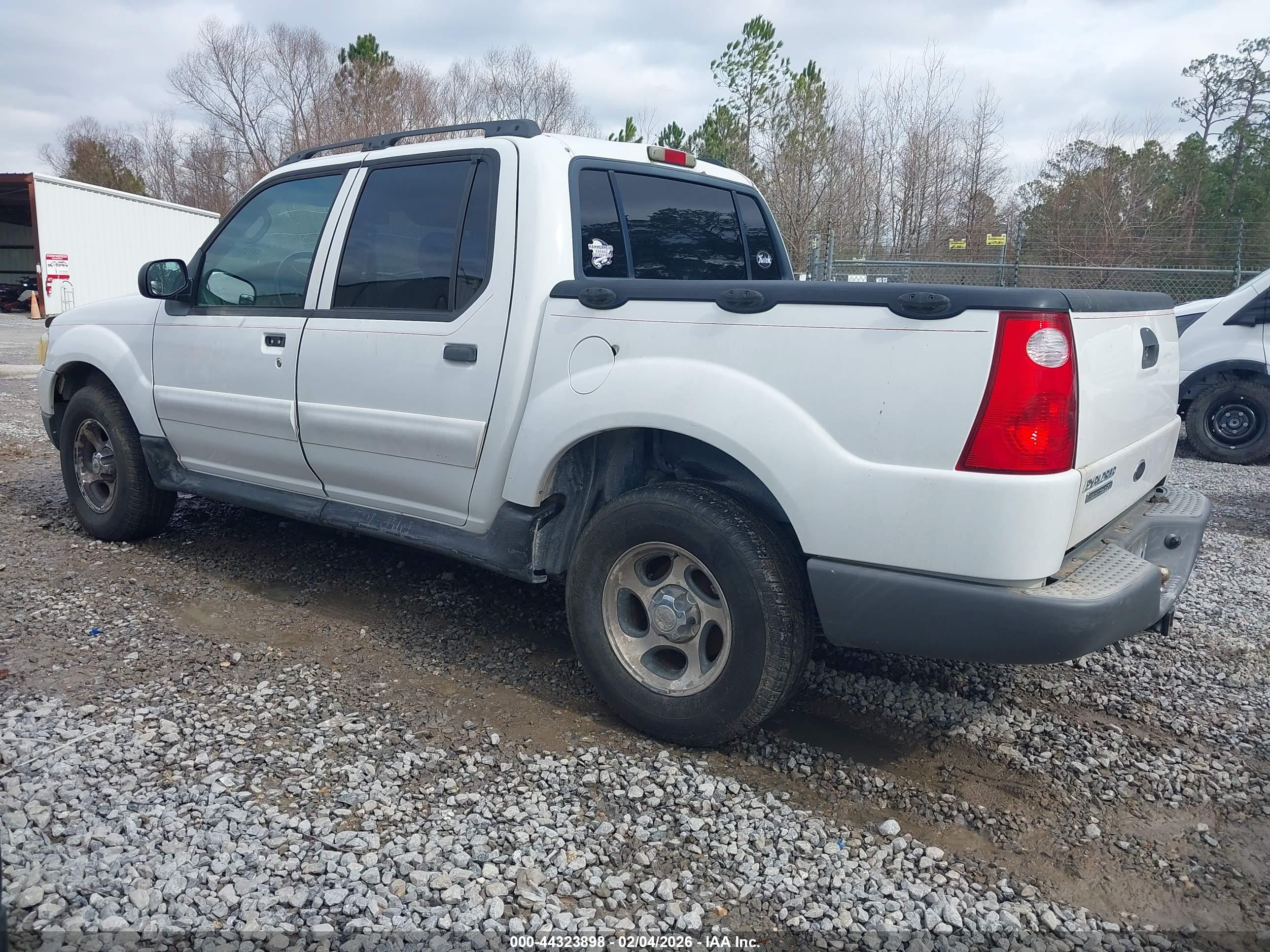 FORD EXPLORER image 6