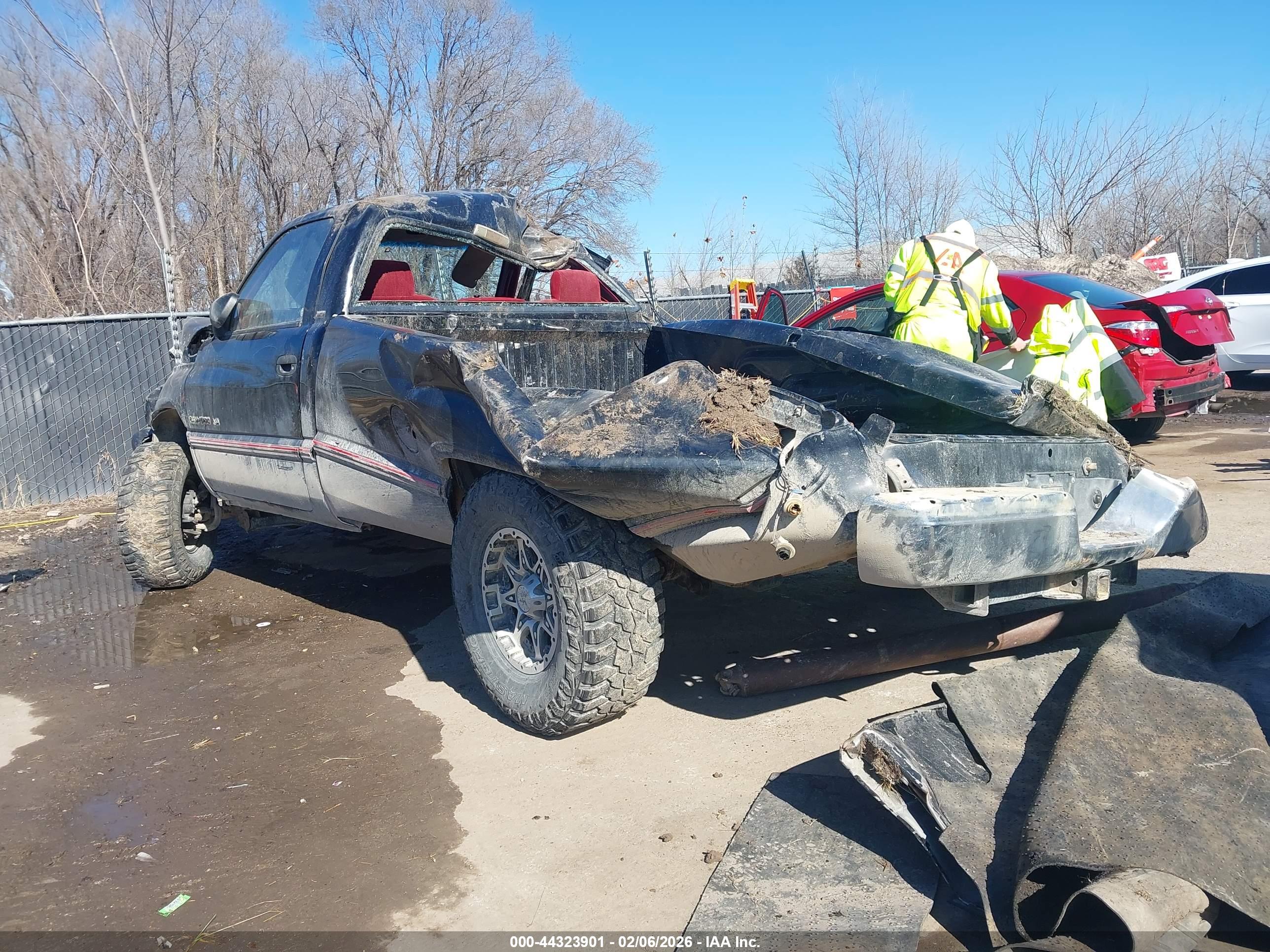 DODGE RAM image 3
