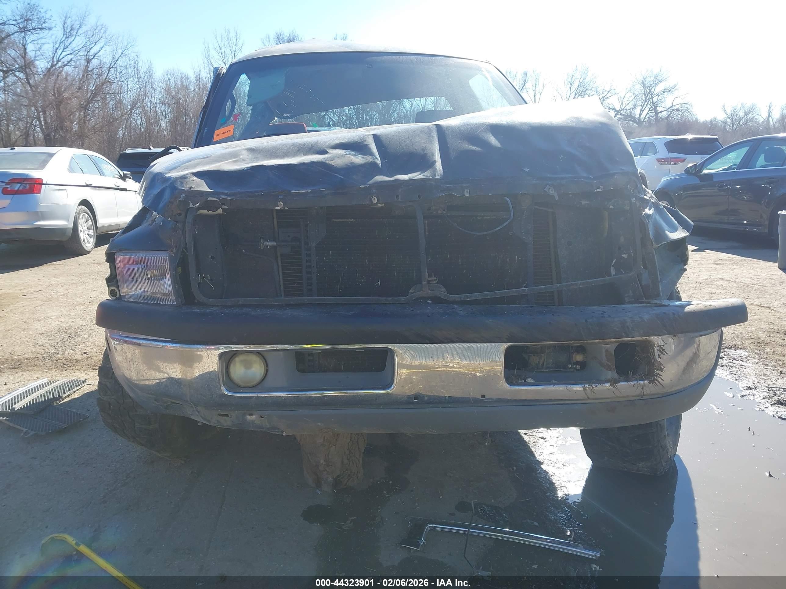 DODGE RAM image 6