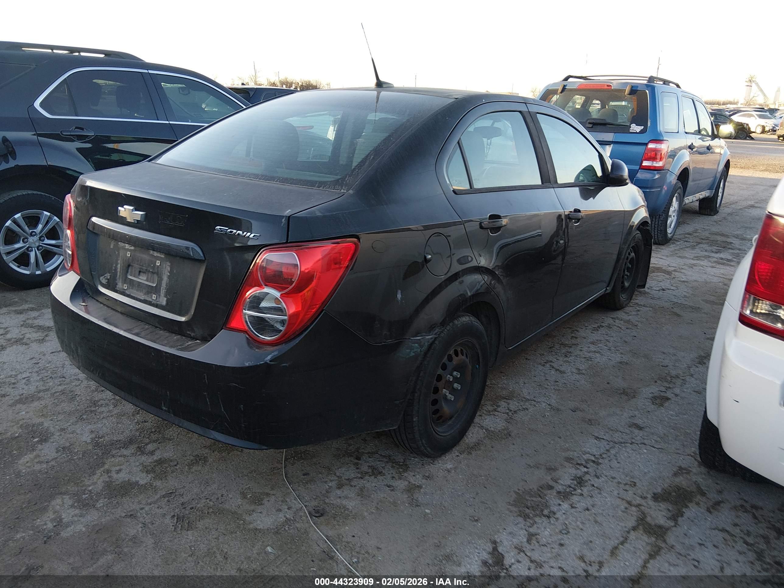 CHEVROLET SONIC image 4