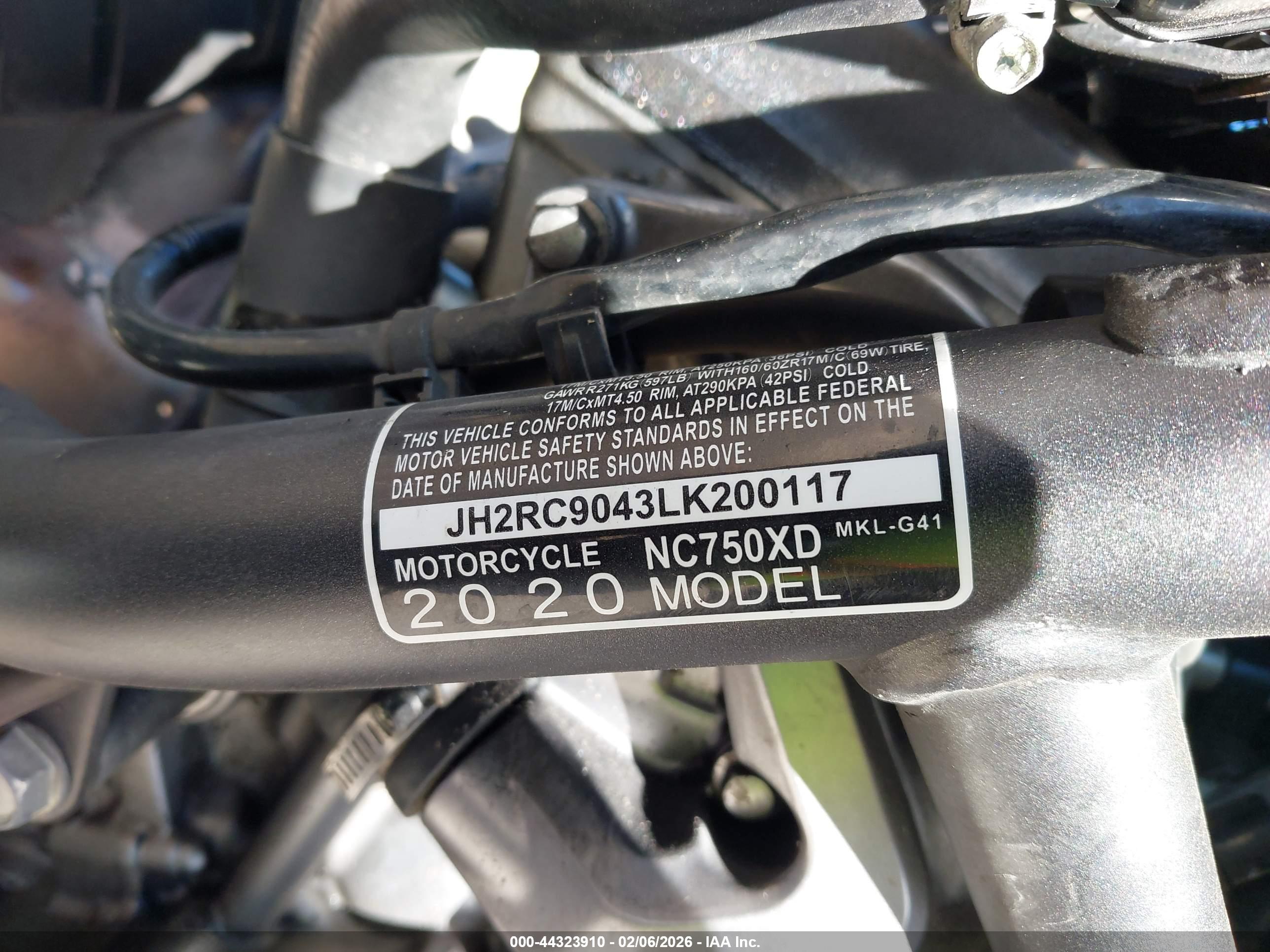 HONDA NC750 image 10