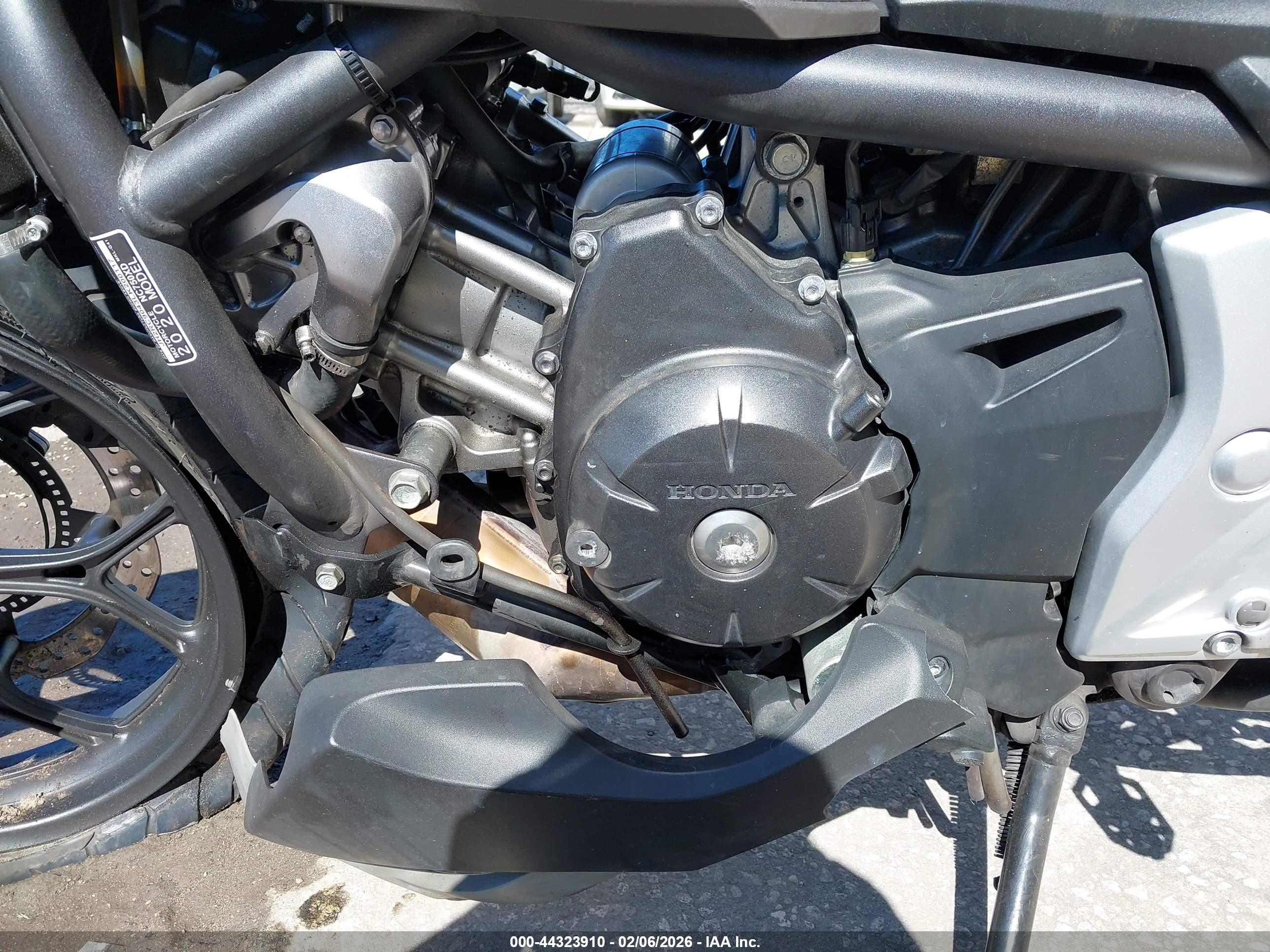 HONDA NC750 image 9