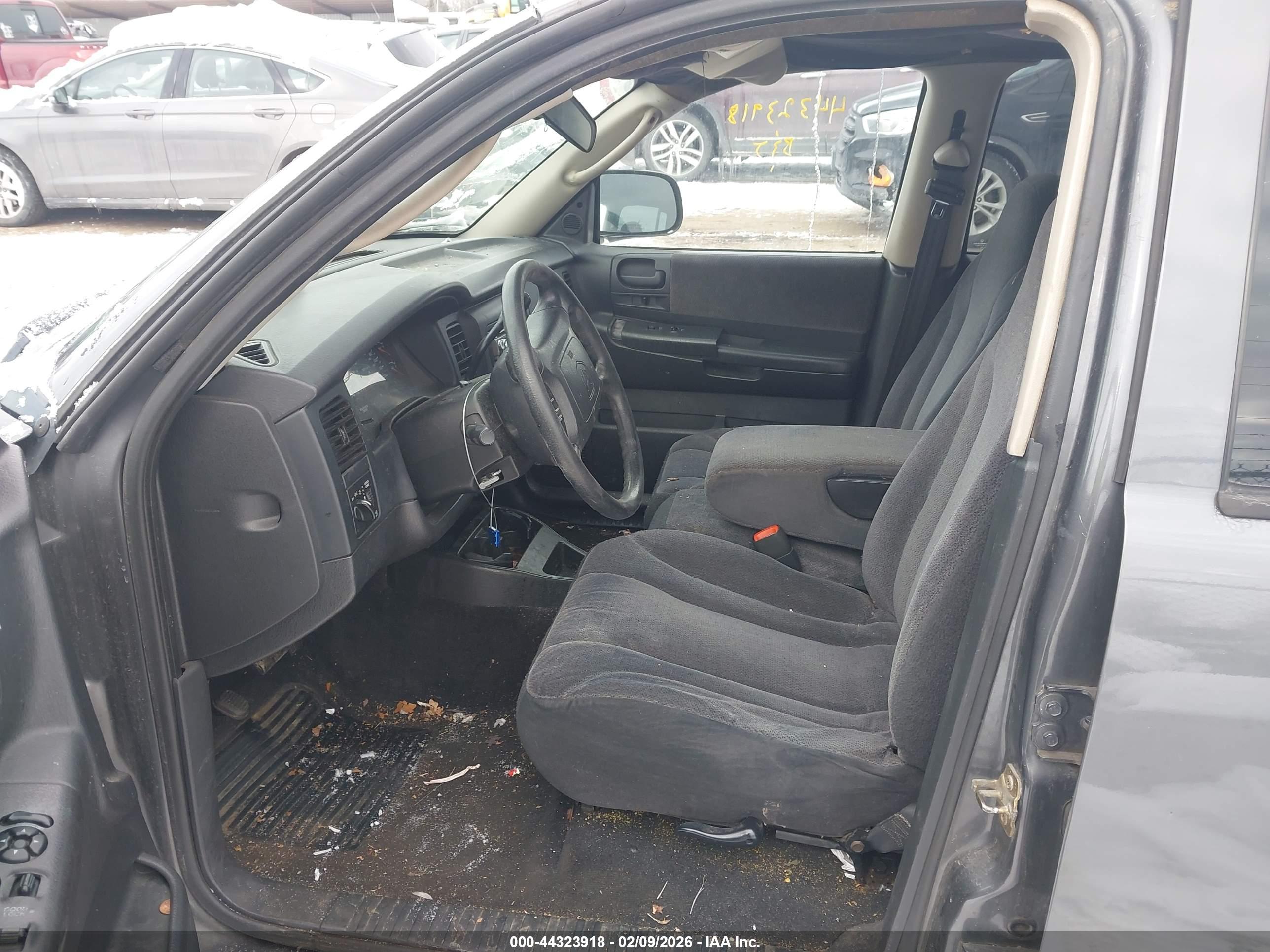 DODGE DAKOTA image 5