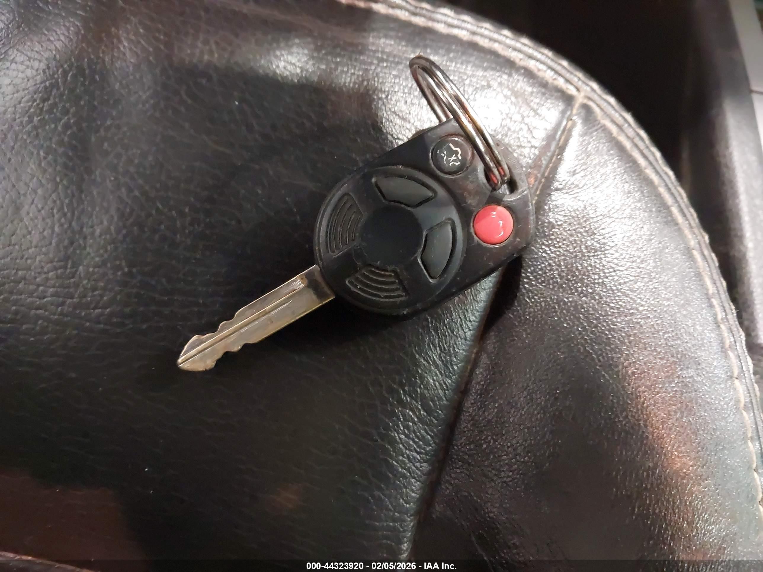 FORD FUSION image 11