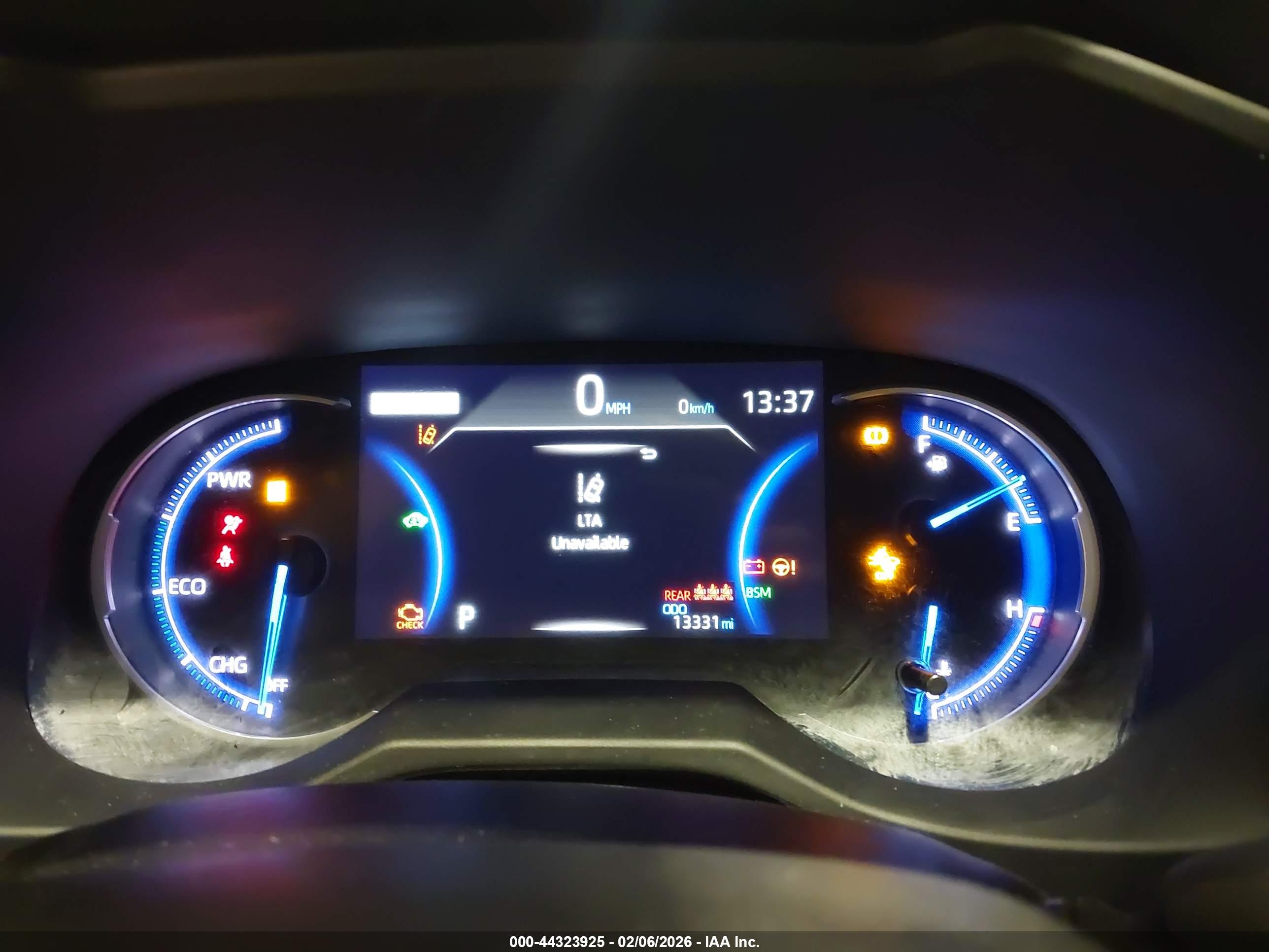 TOYOTA RAV4 image 7