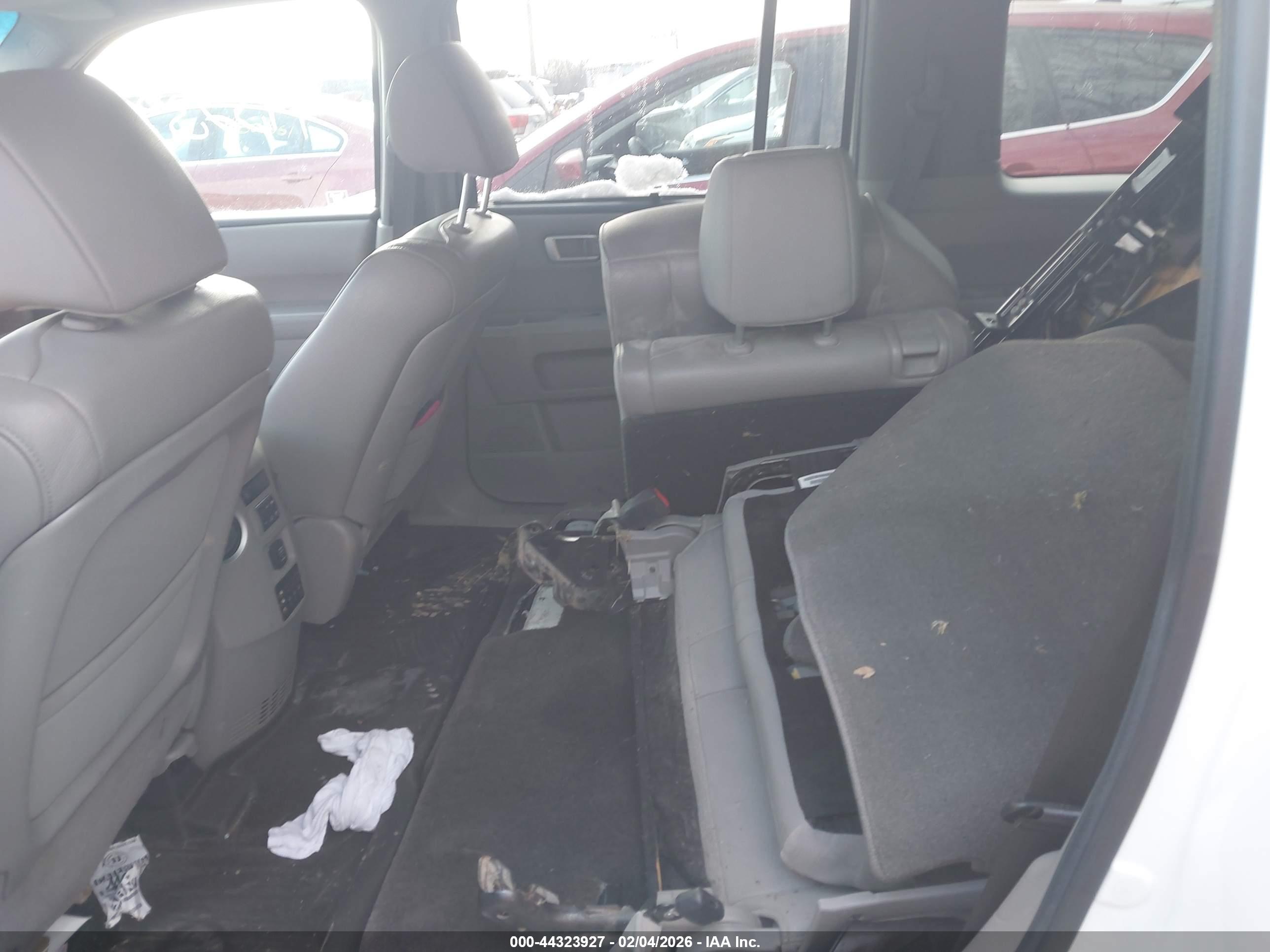 HONDA PILOT image 8