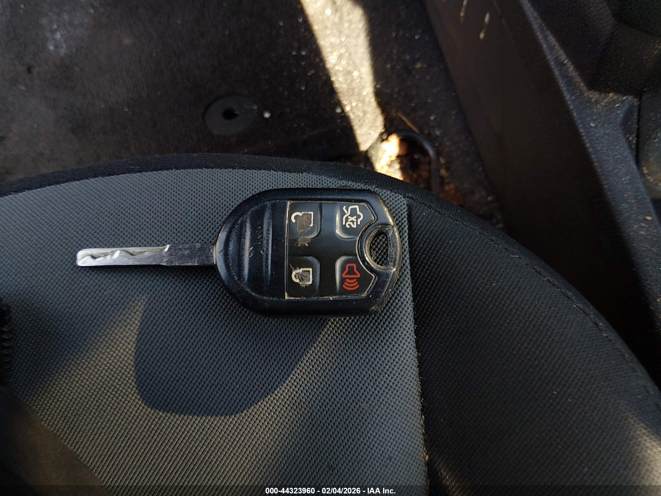 FORD FIESTA image 11